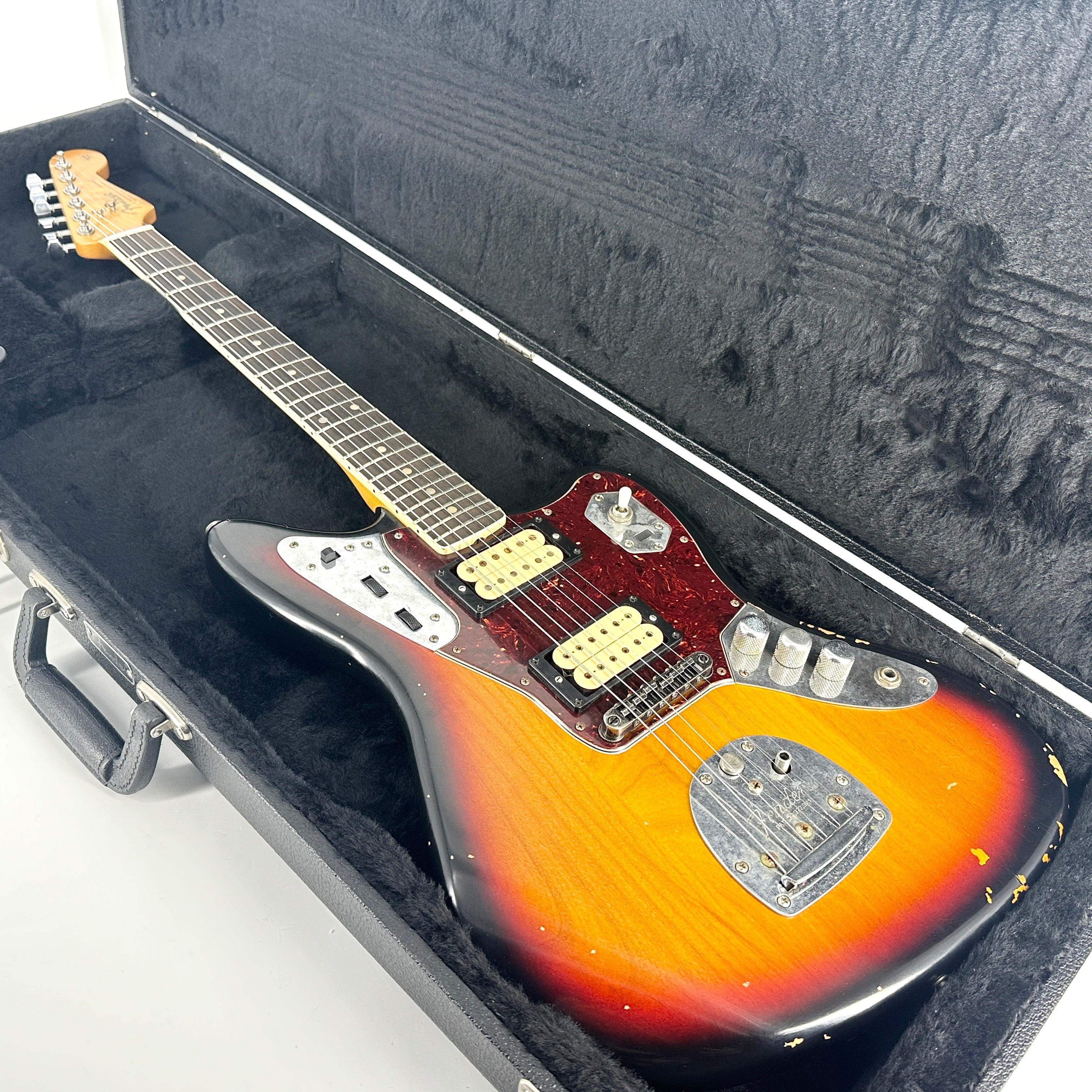 2015 Fender Kurt Cobain Signature Road Worn Jaguar - 3 Colour Sunburst –  Jordan Guitars