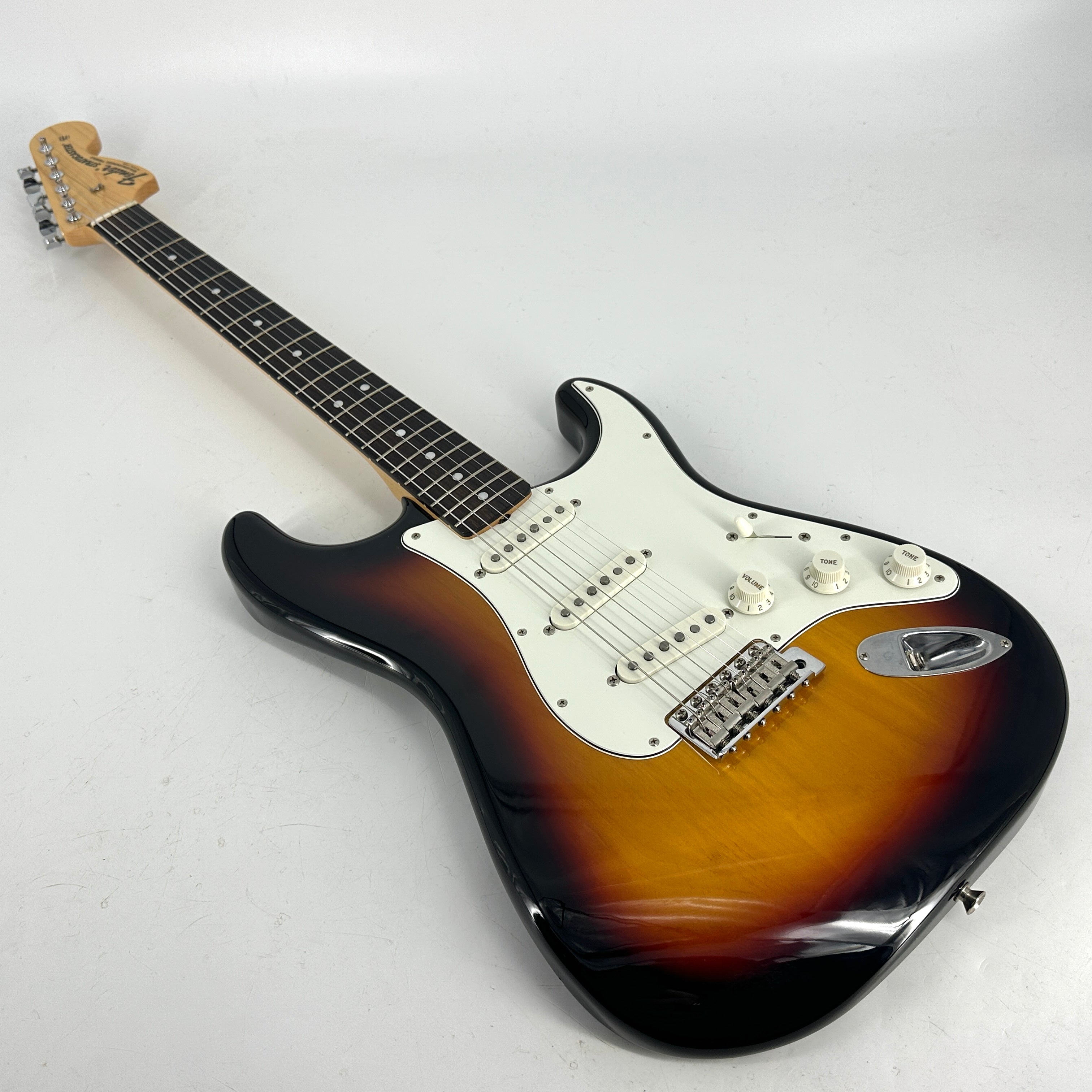 2021 Fender Japan Late 60's Stratocaster - 3-Colour Sunburst