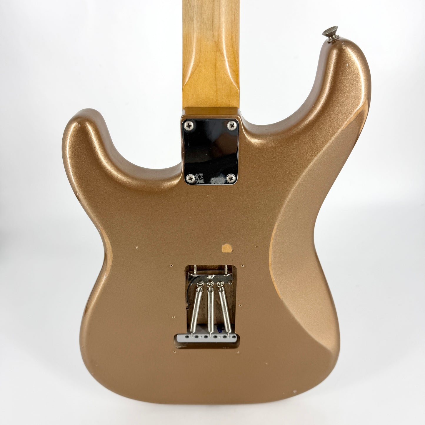 2021 Fender Vintera Road Worn 60’s Stratocaster – Firemist Gold
