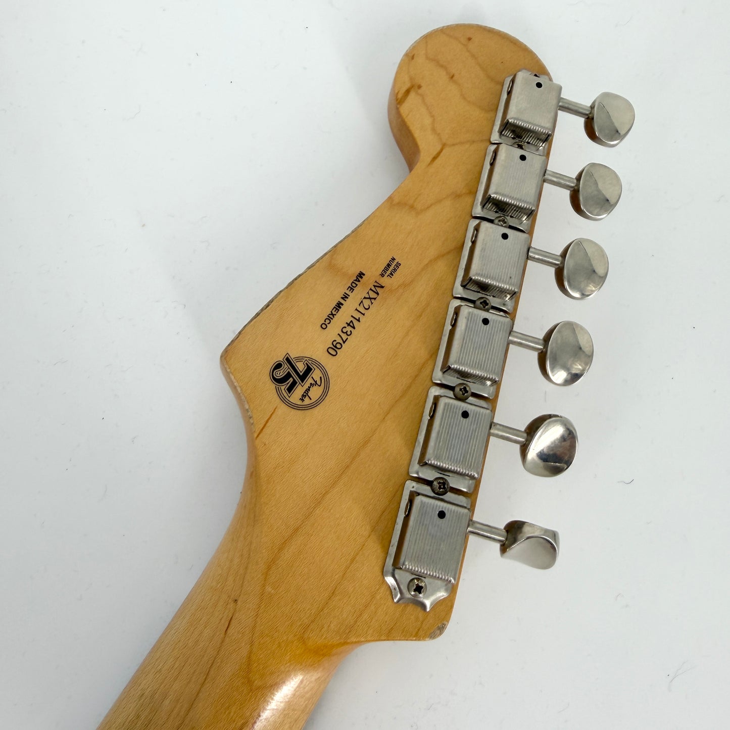 2021 Fender Vintera Road Worn 60’s Stratocaster – Firemist Gold