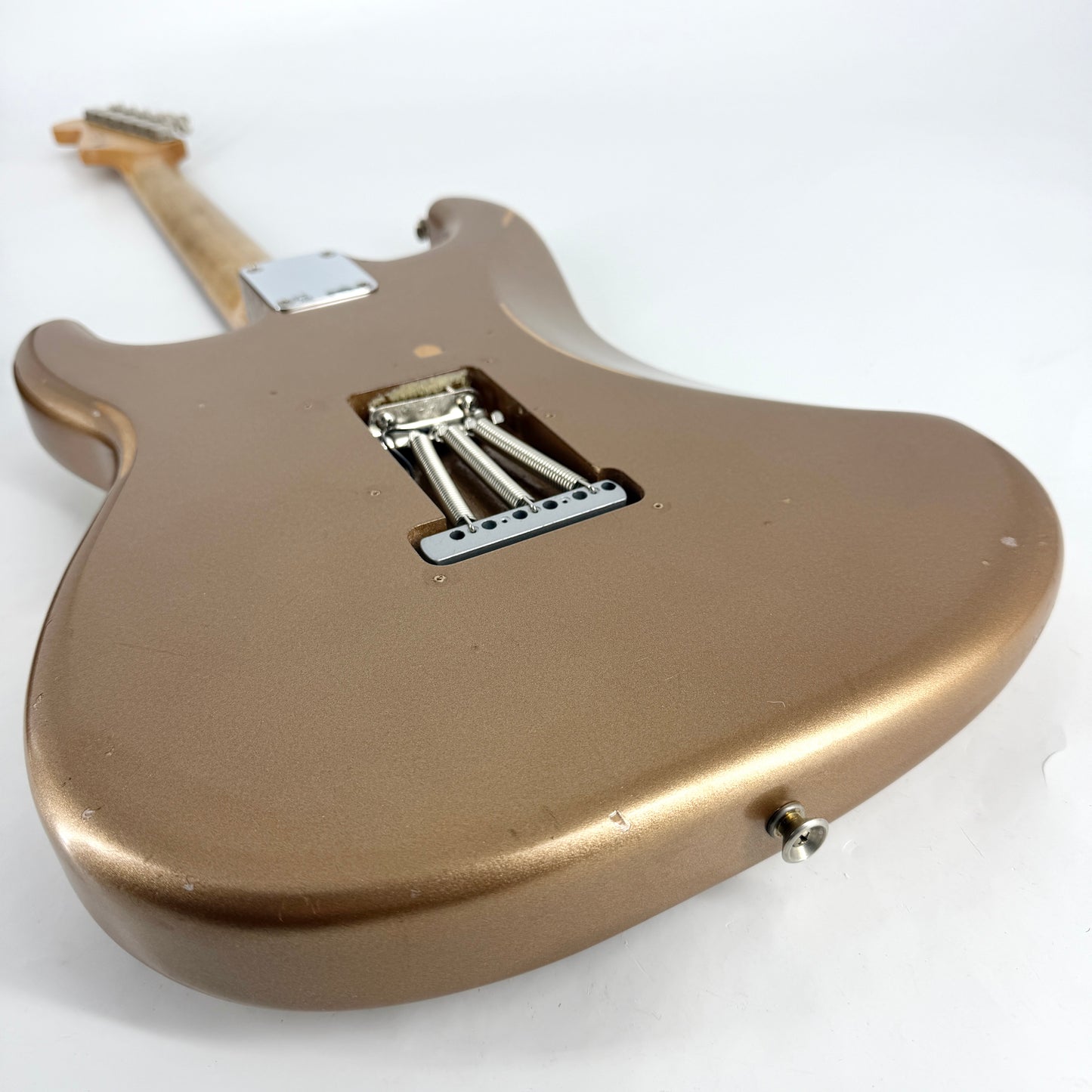 2021 Fender Vintera Road Worn 60’s Stratocaster – Firemist Gold