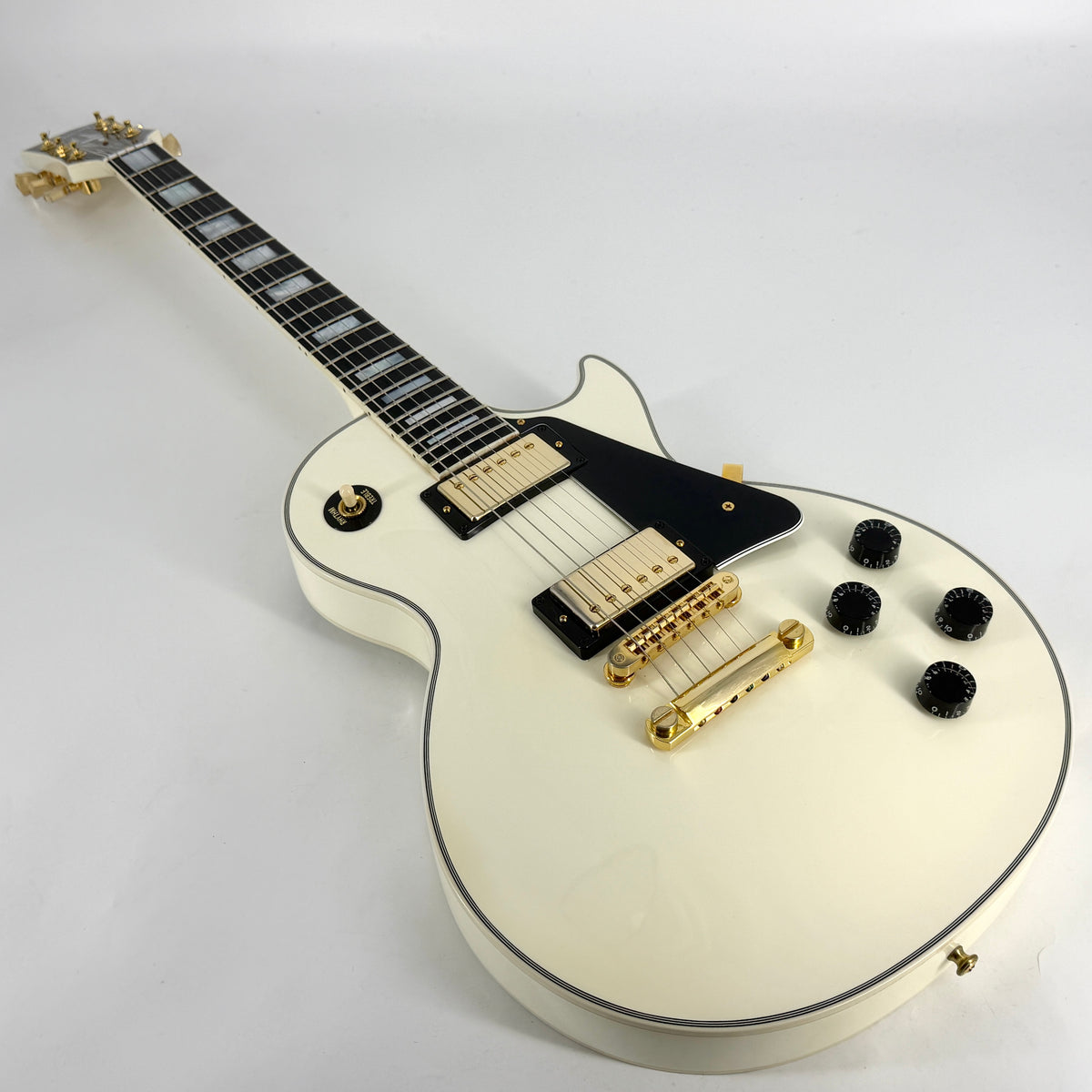2013 Gibson Les Paul Custom – Alpine White