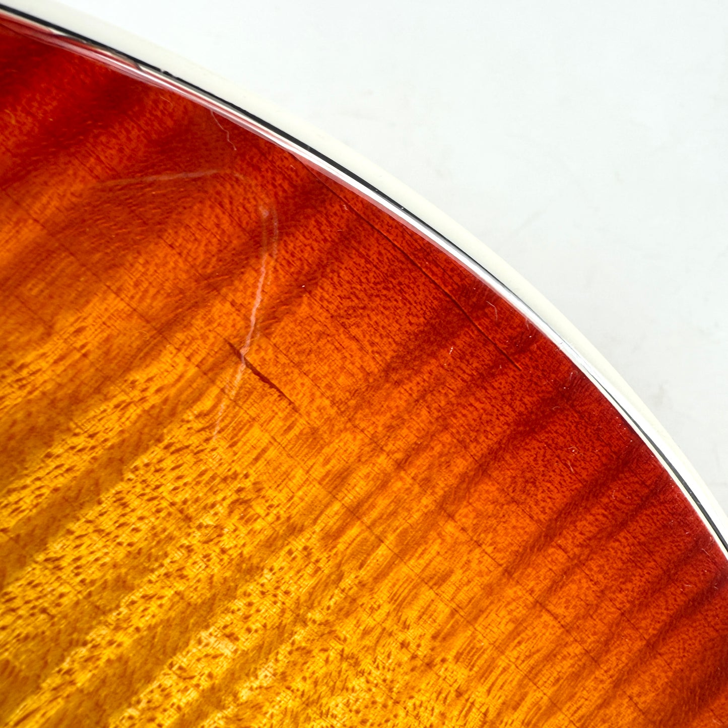 2015 Gibson Les Paul Supreme - Heritage Cherry Sunburst Perimeter