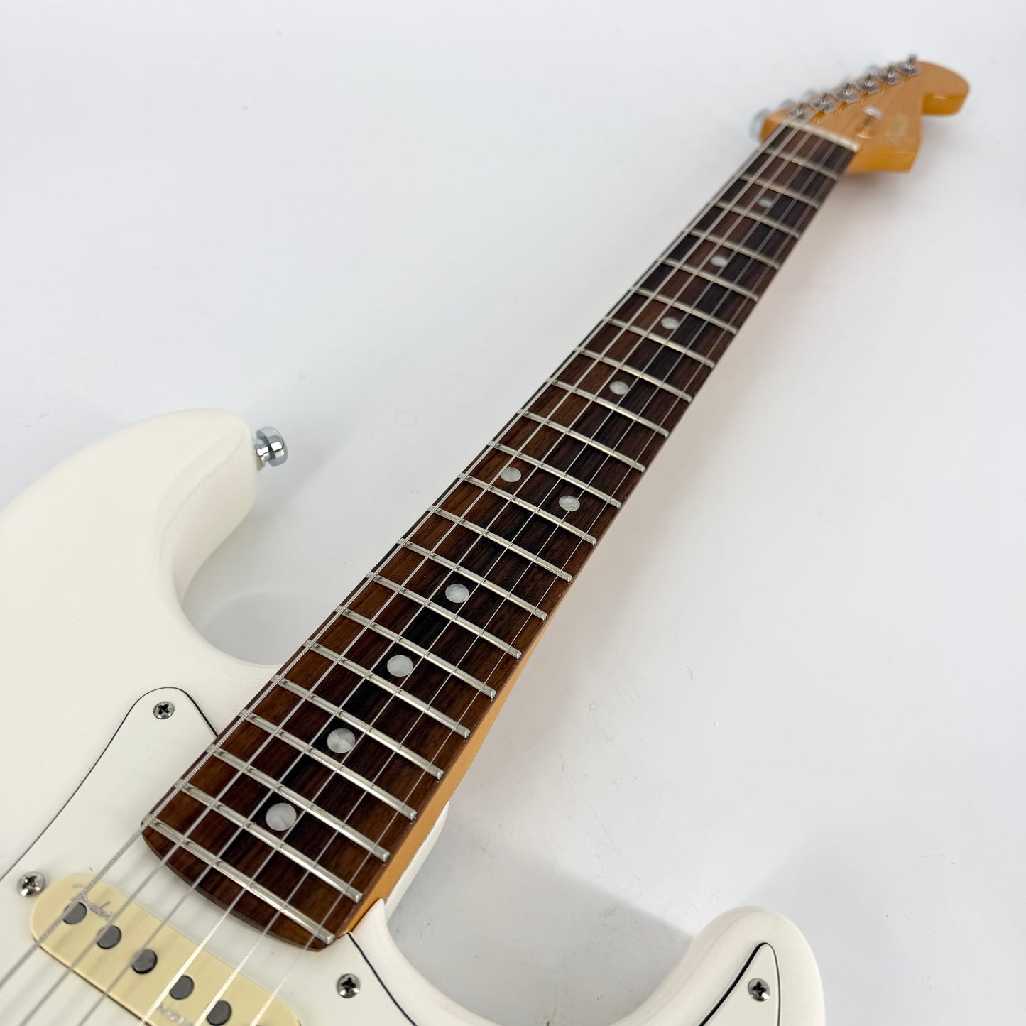 2022 Fender American Ultra Stratocaster – Arctic Pearl