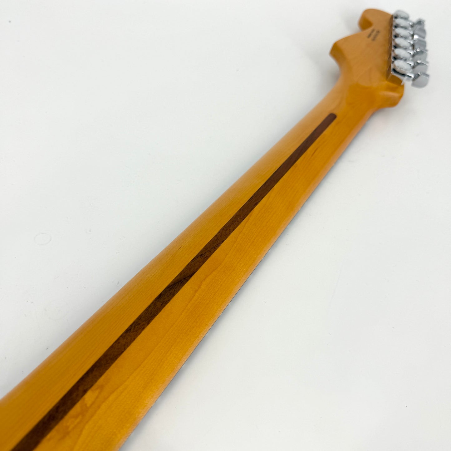 2022 Fender American Ultra Stratocaster – Arctic Pearl