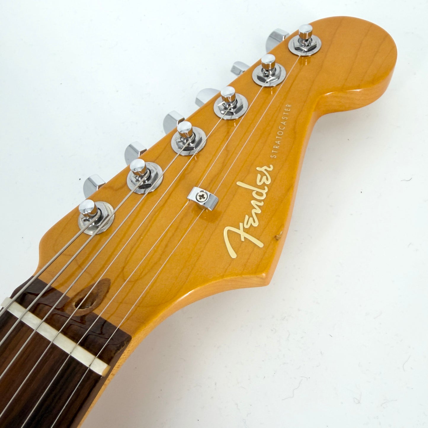 2022 Fender American Ultra Stratocaster – Arctic Pearl