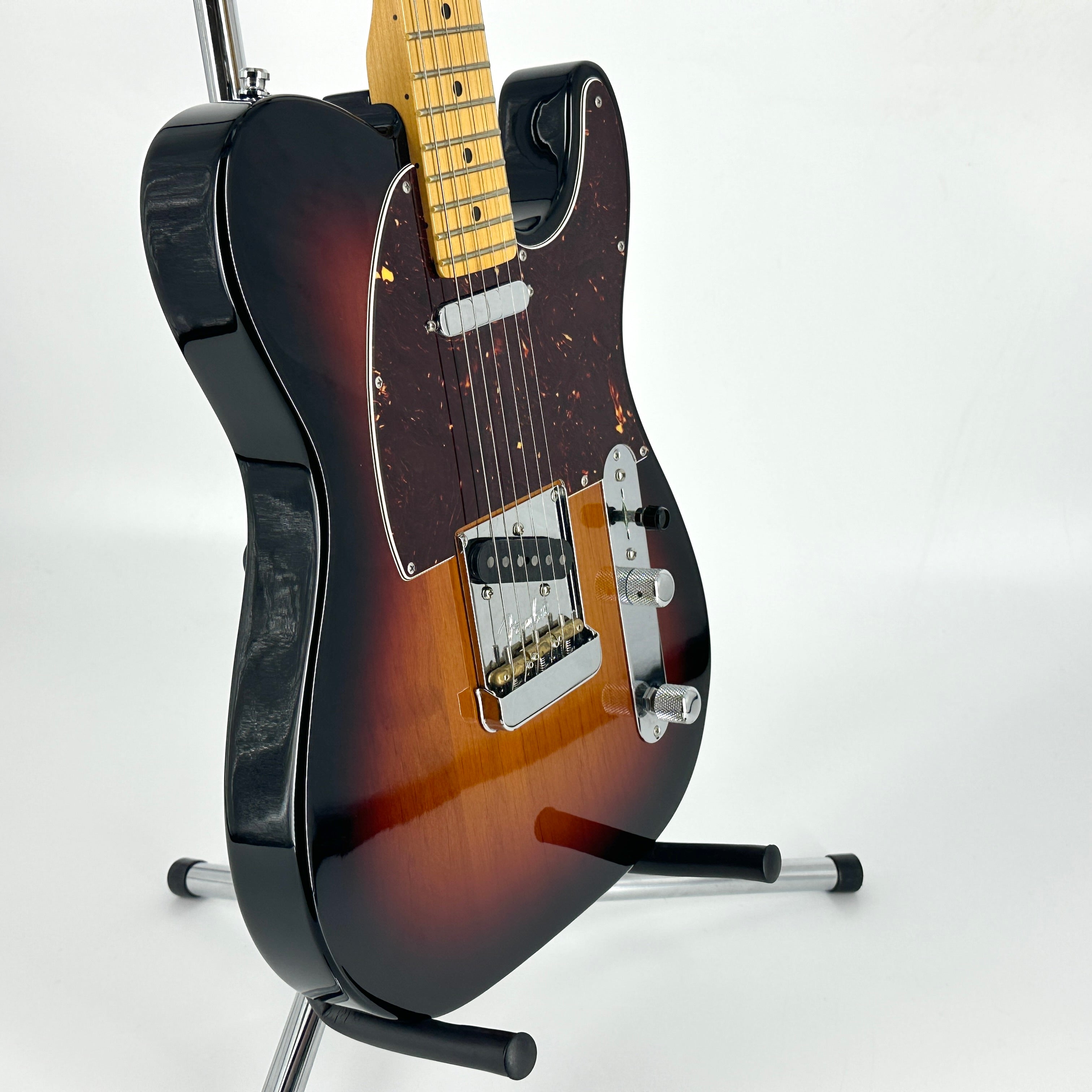 2021 Fender American Professional II Telecaster – 3 Tone Sunburst