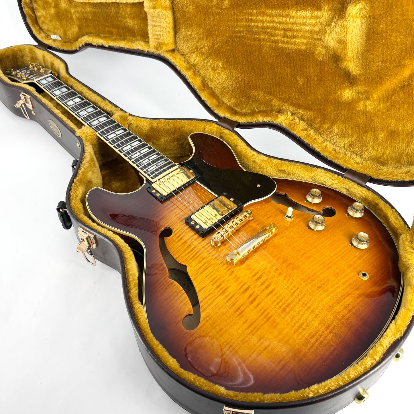 2022 Yamaha SA2200 - Violin Sunburst
