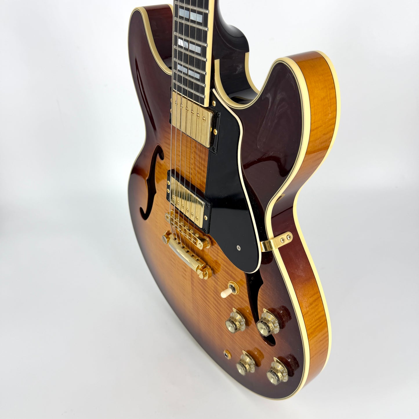 2022 Yamaha SA2200 - Violin Sunburst
