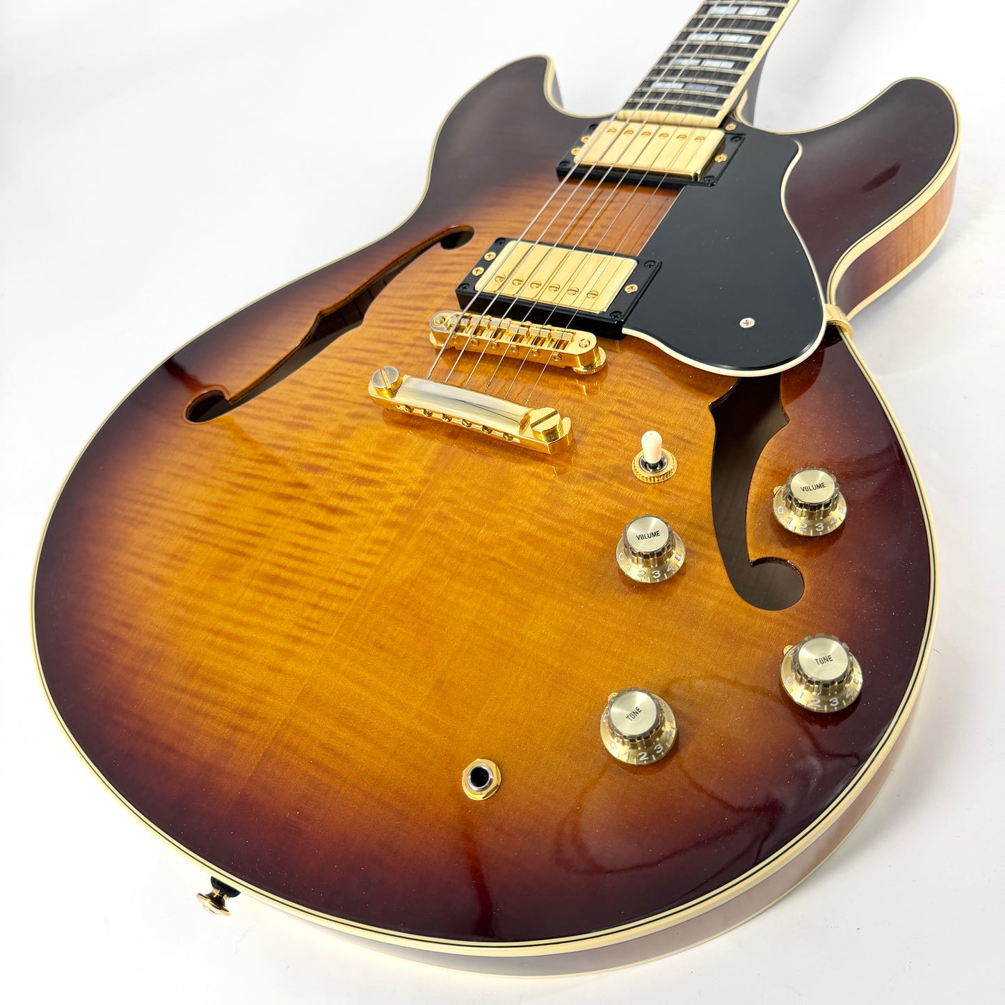 2022 Yamaha SA2200 - Violin Sunburst