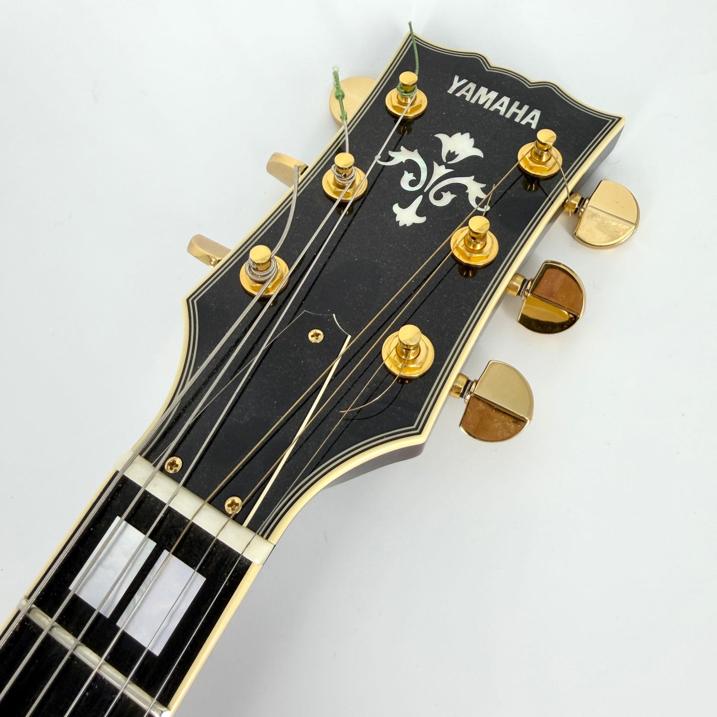 2022 Yamaha SA2200 - Violin Sunburst