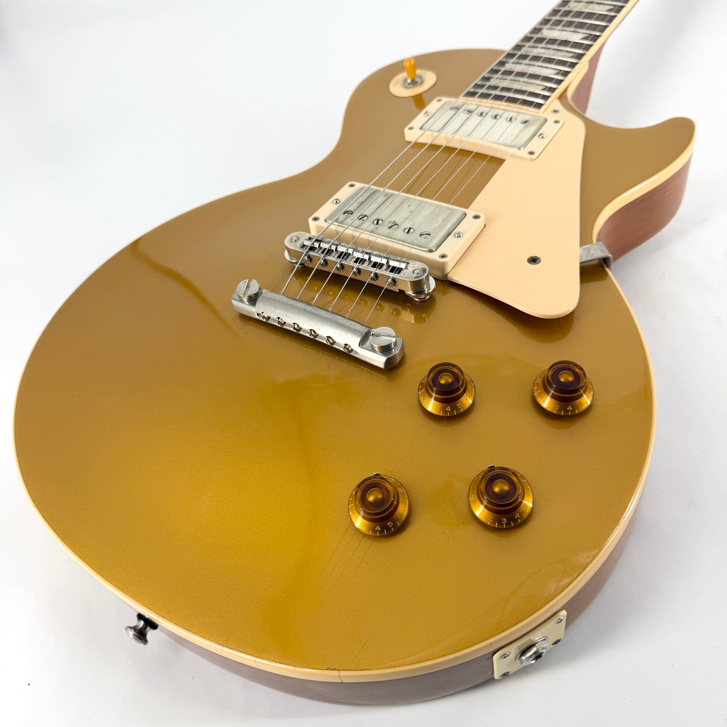 2005 Gibson Les Paul Standard – Gold Top