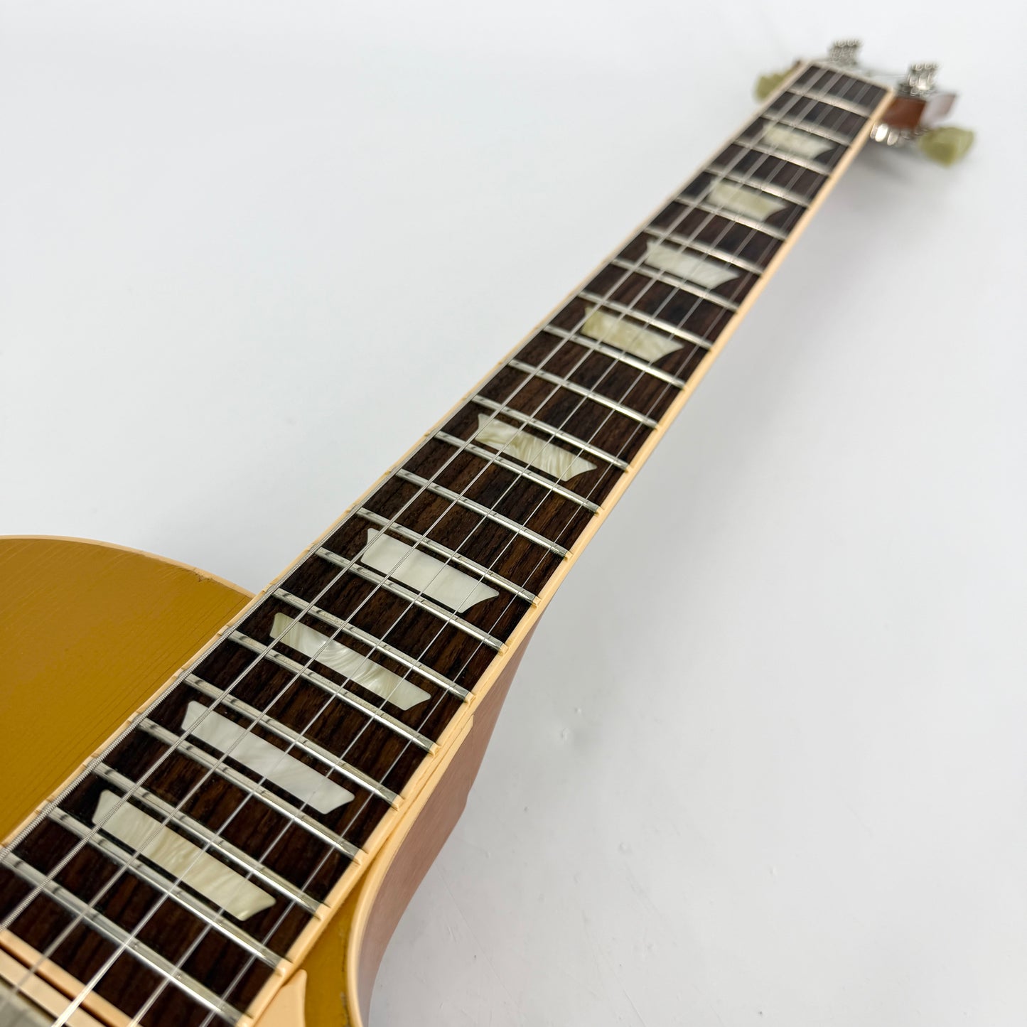 2005 Gibson Les Paul Standard – Gold Top