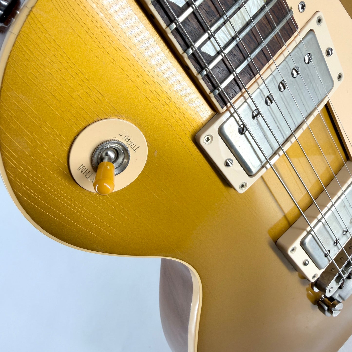 2005 Gibson Les Paul Standard – Gold Top