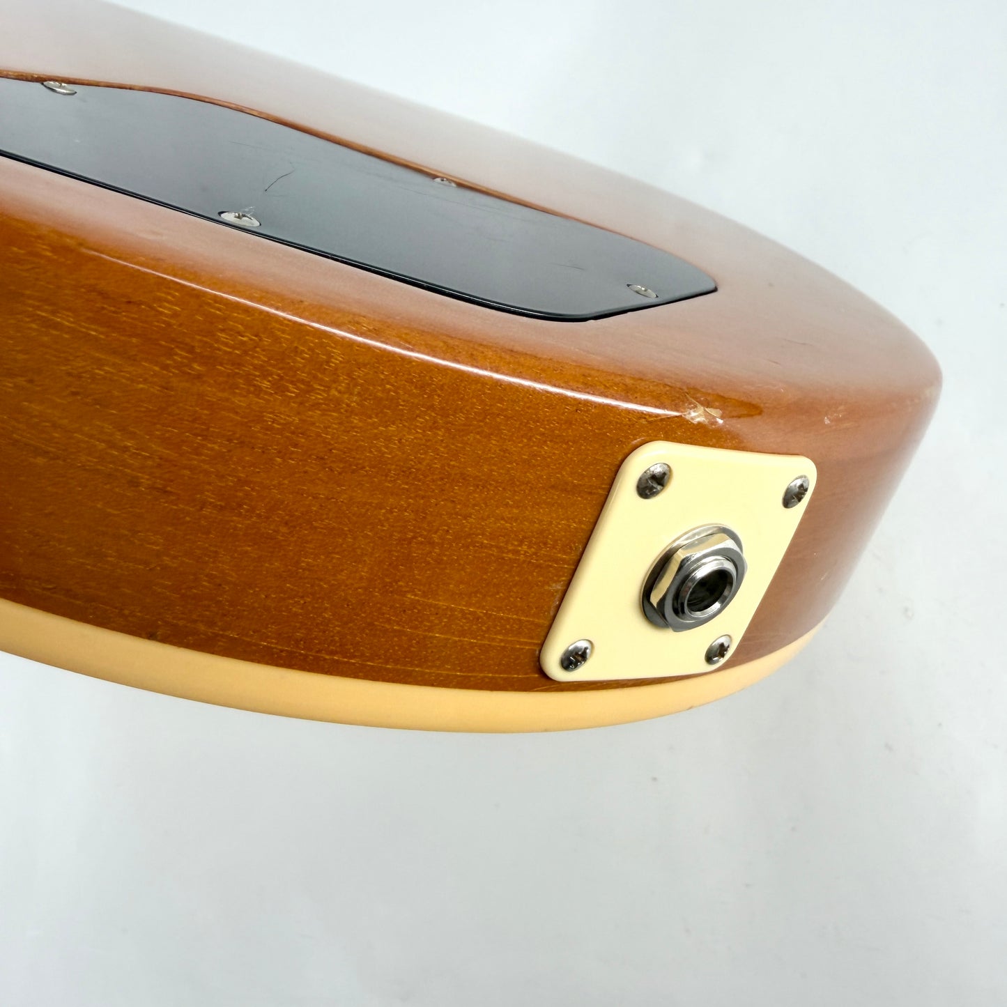 2005 Gibson Les Paul Standard – Gold Top