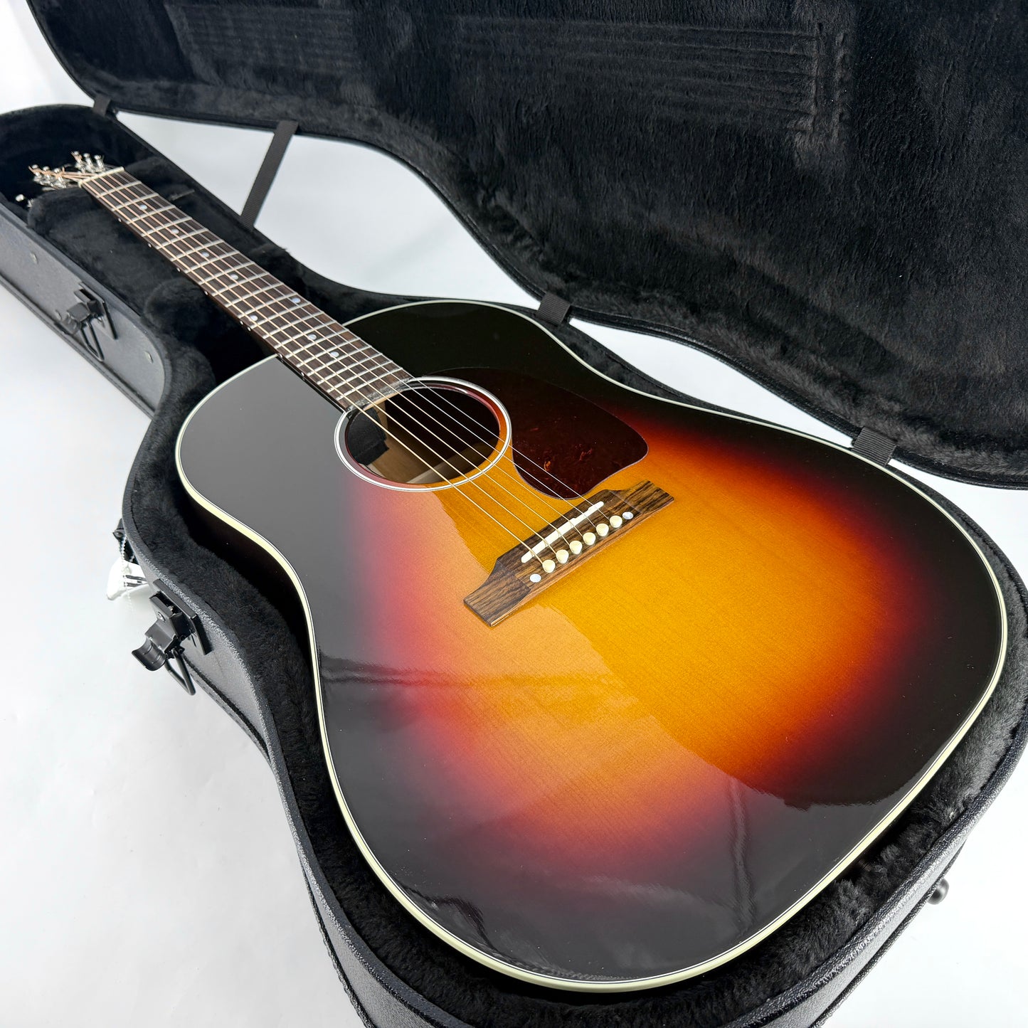 2024 Gibson J-45 Standard Exclusive – Tri Burst VOS