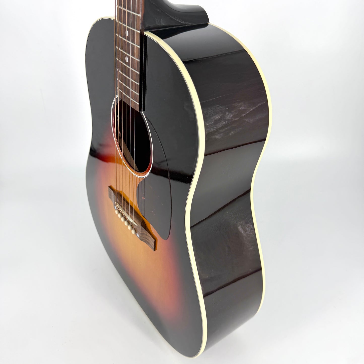 2024 Gibson J-45 Standard Exclusive – Tri Burst VOS