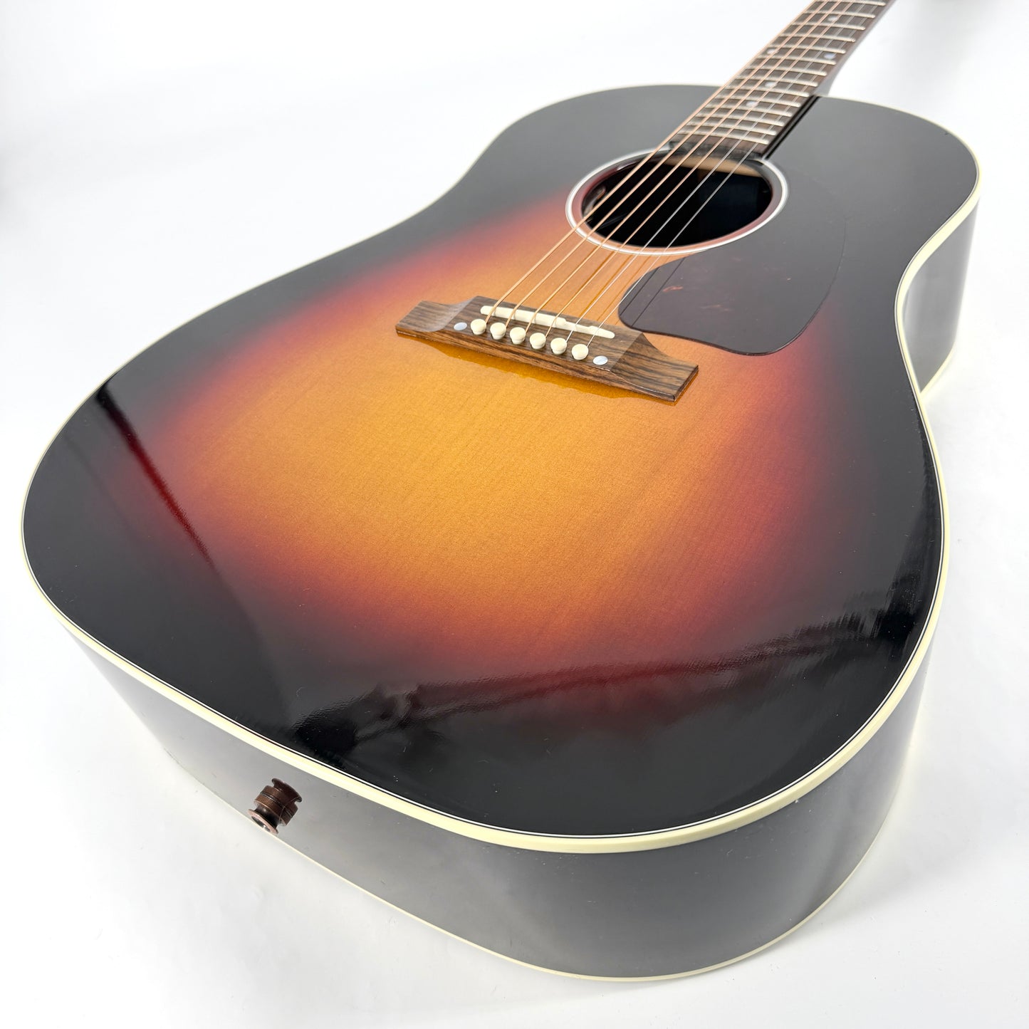 2024 Gibson J-45 Standard Exclusive – Tri Burst VOS