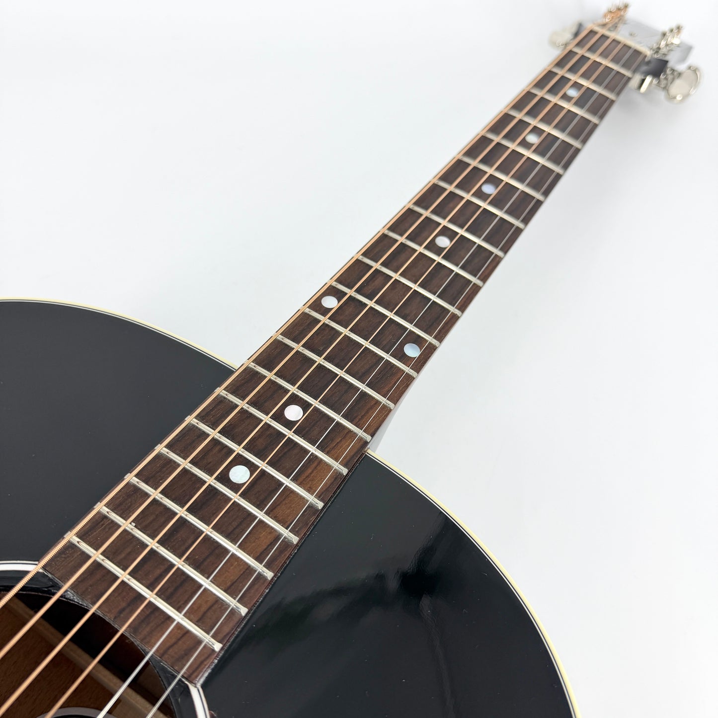 2024 Gibson J-45 Standard Exclusive – Tri Burst VOS