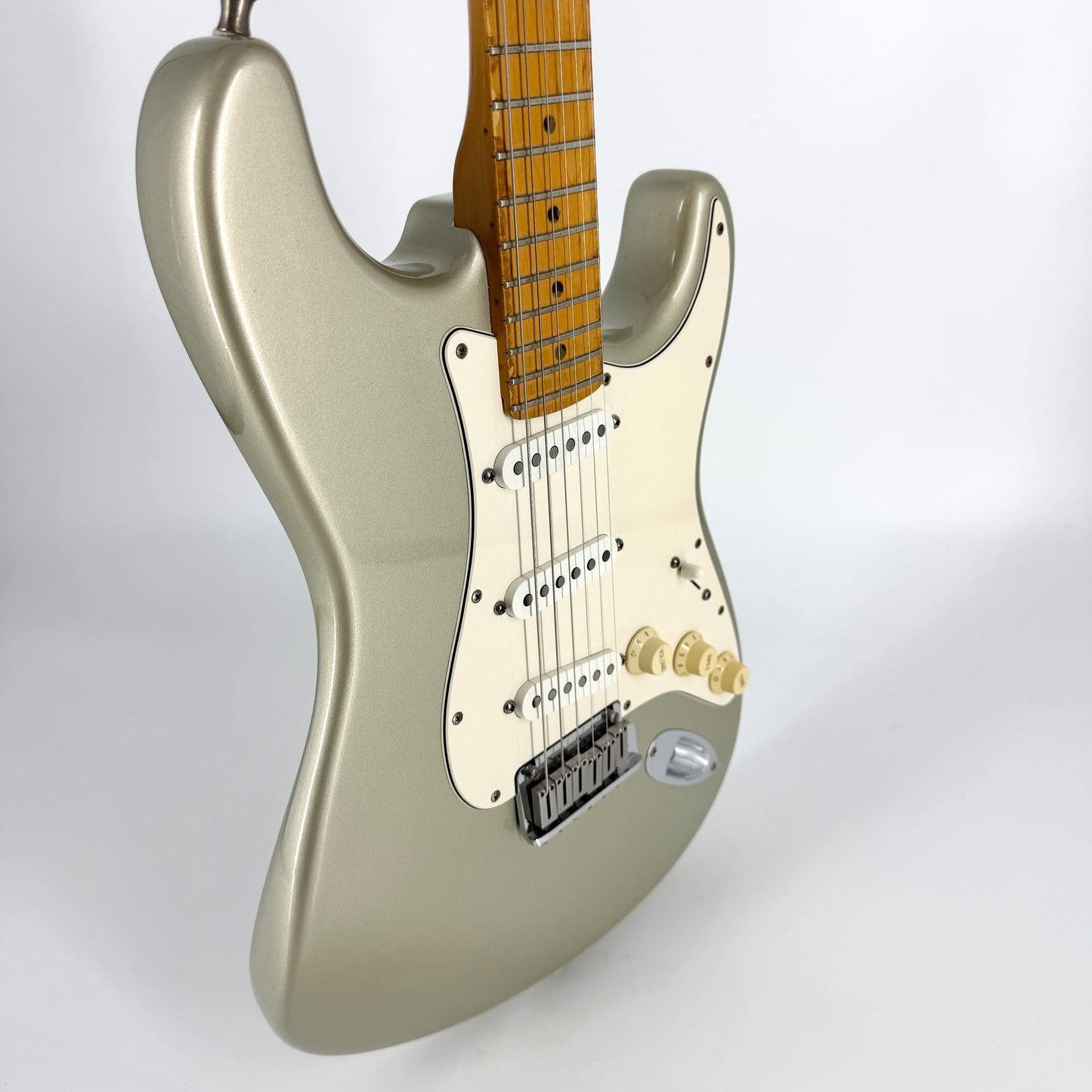 1998 Fender American Standard Stratocaster - Inca Silver