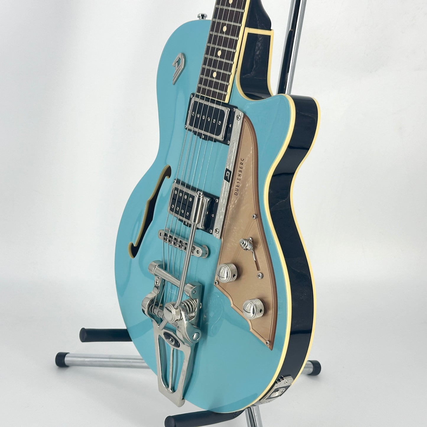 2020 Duesenberg Starplayer TV - Narvik Blue