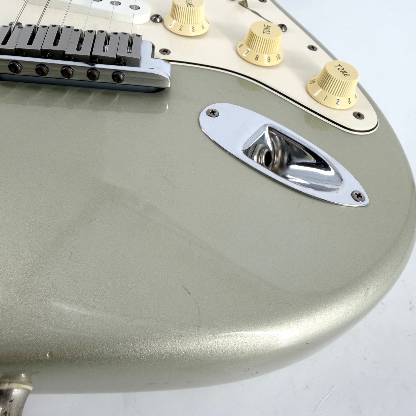 1998 Fender American Standard Stratocaster - Inca Silver