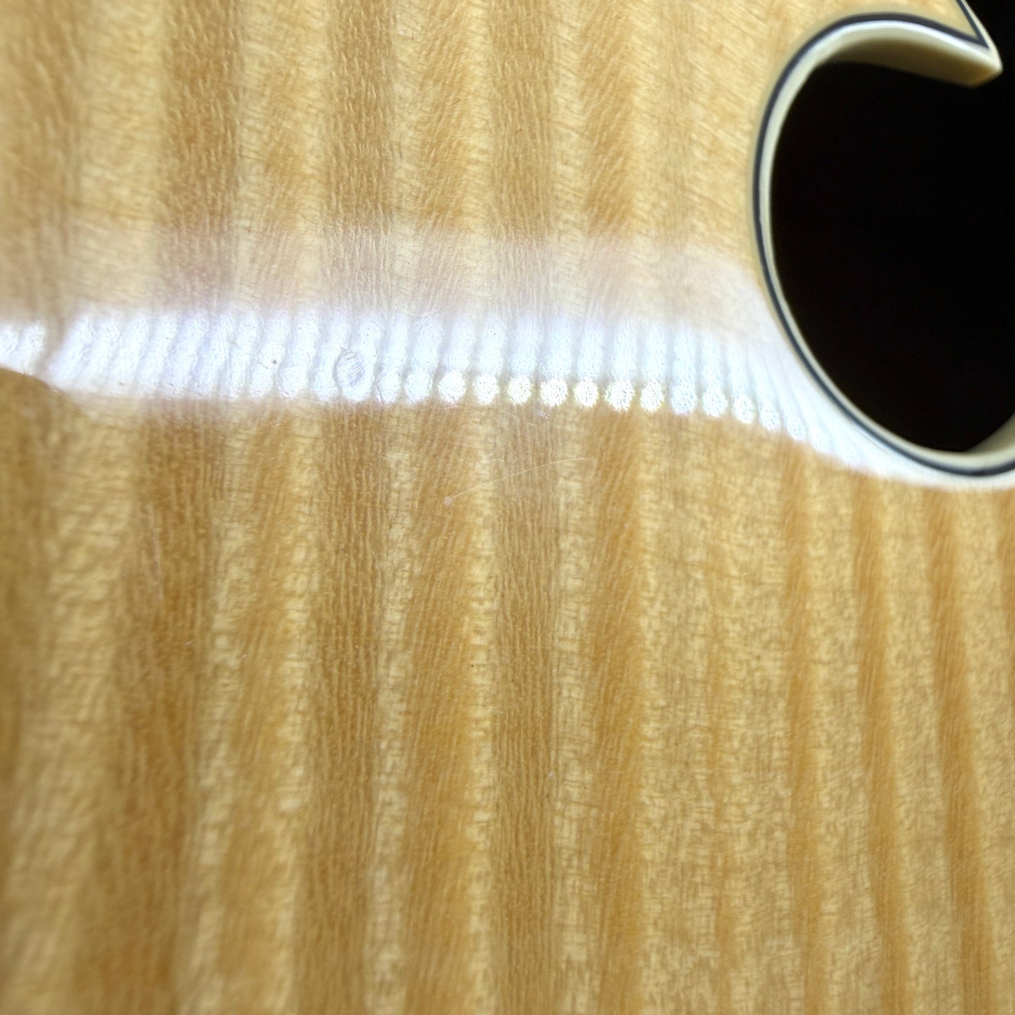 2003 Gretsch Country Club G6193 – Natural