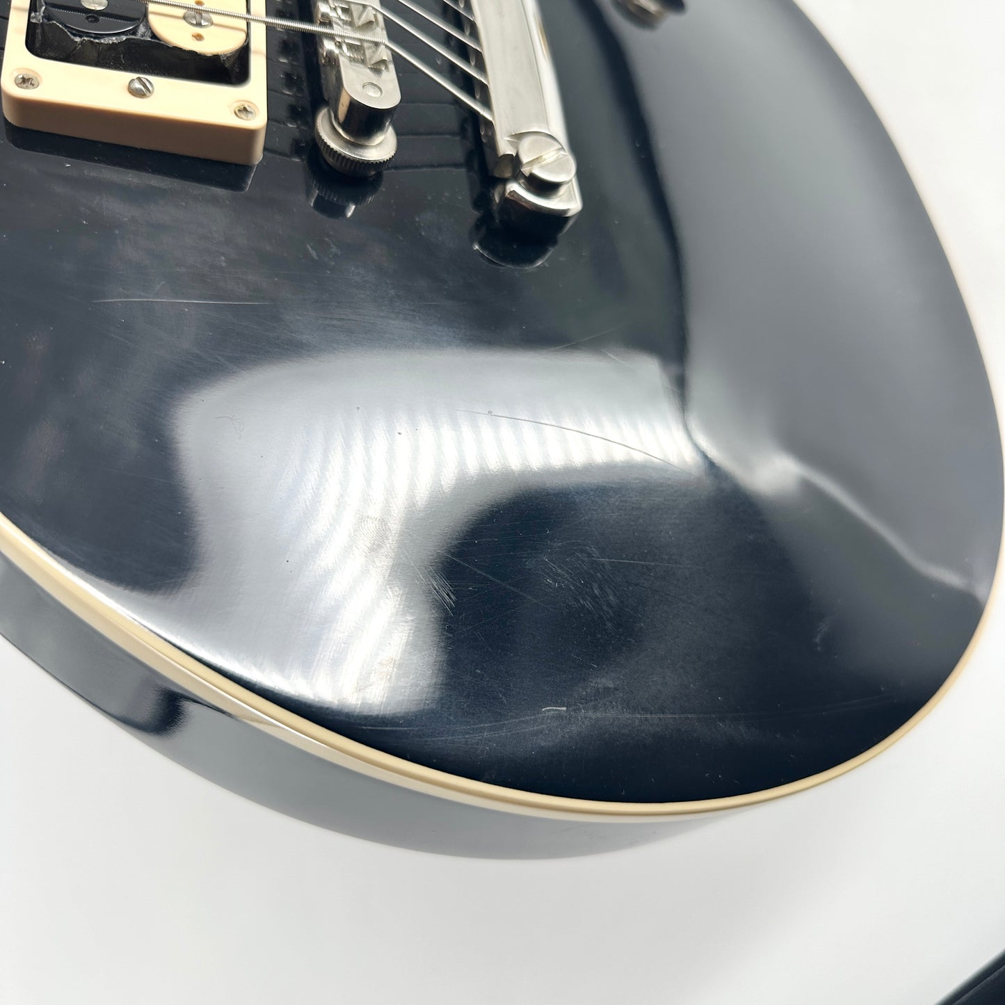 2019 Gibson Les Paul Classic – Ebony