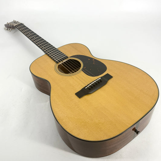2022 Martin 00-18 - Natural