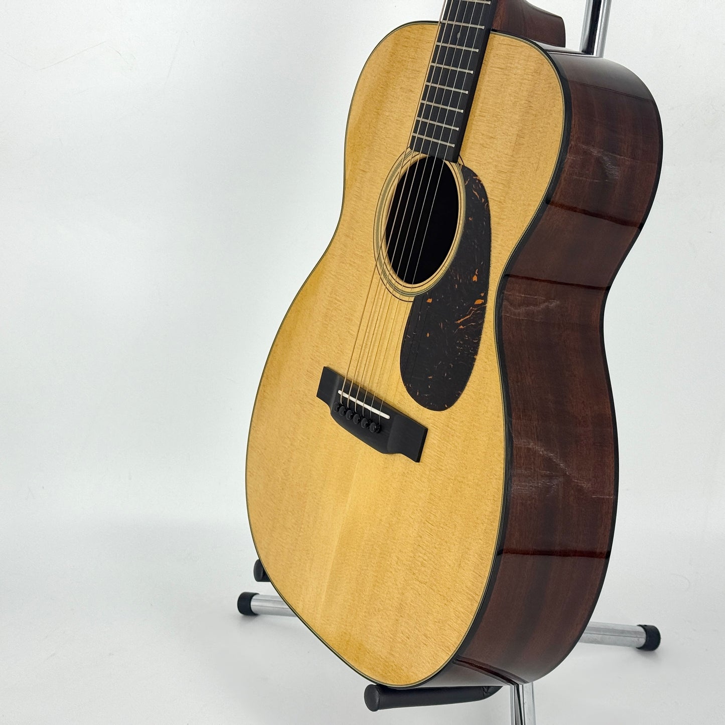 2022 Martin 00-18 - Natural