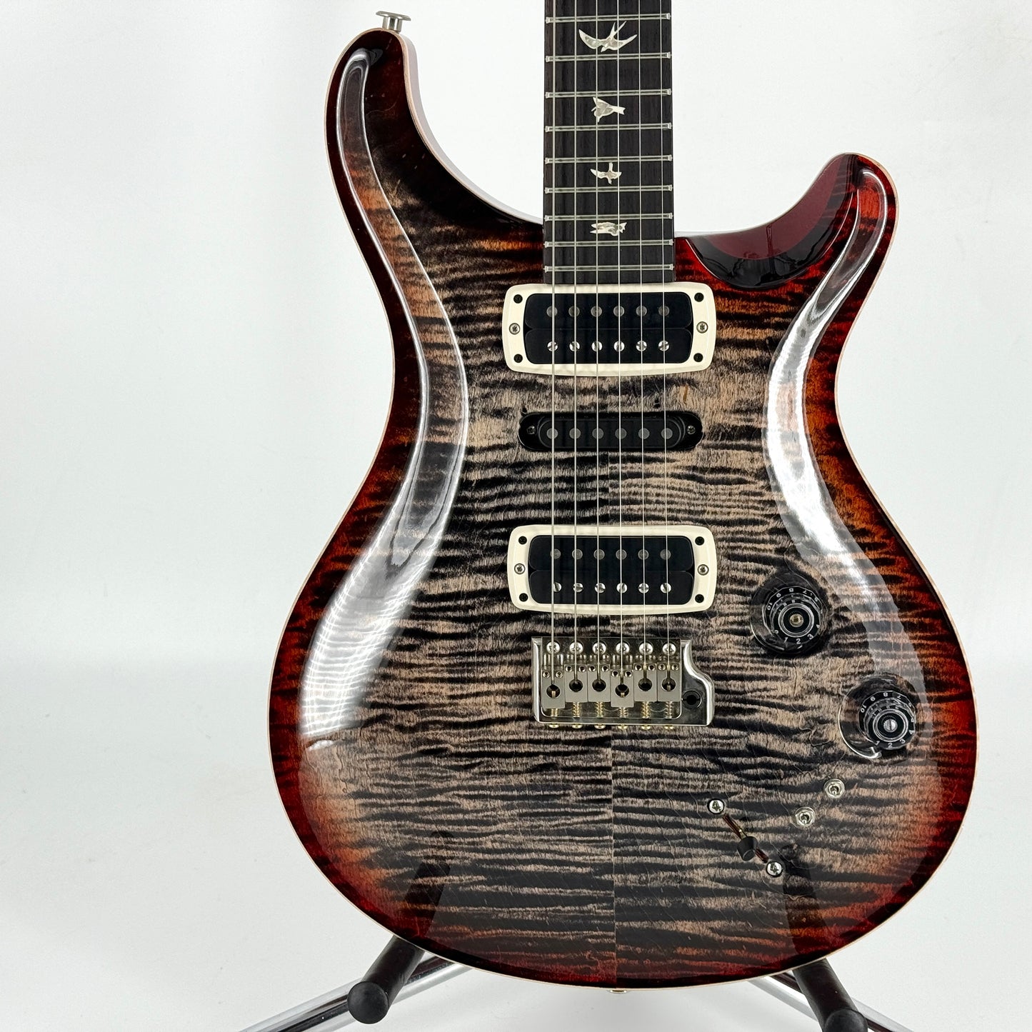 2023 PRS Modern Eagle V - Cherry Charcoal Burst