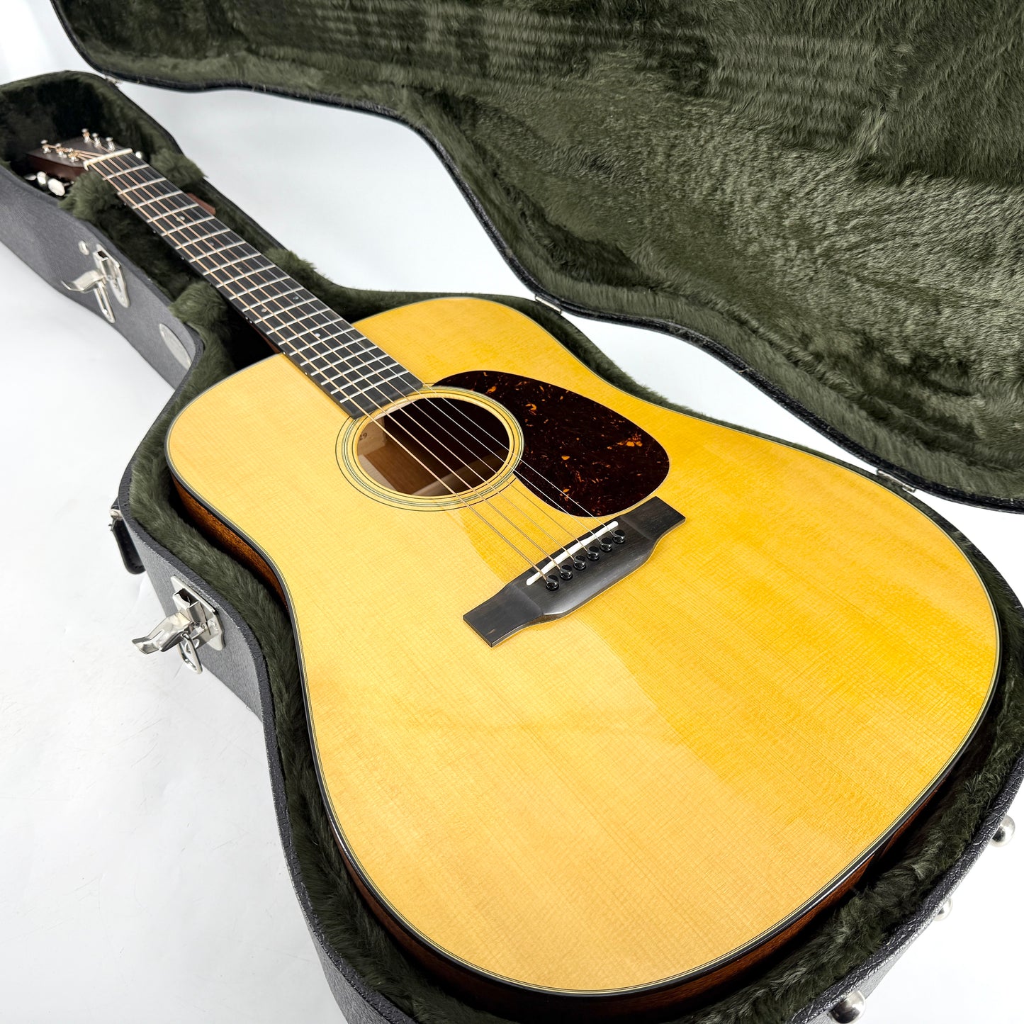 2022 Martin D-18 – Natural