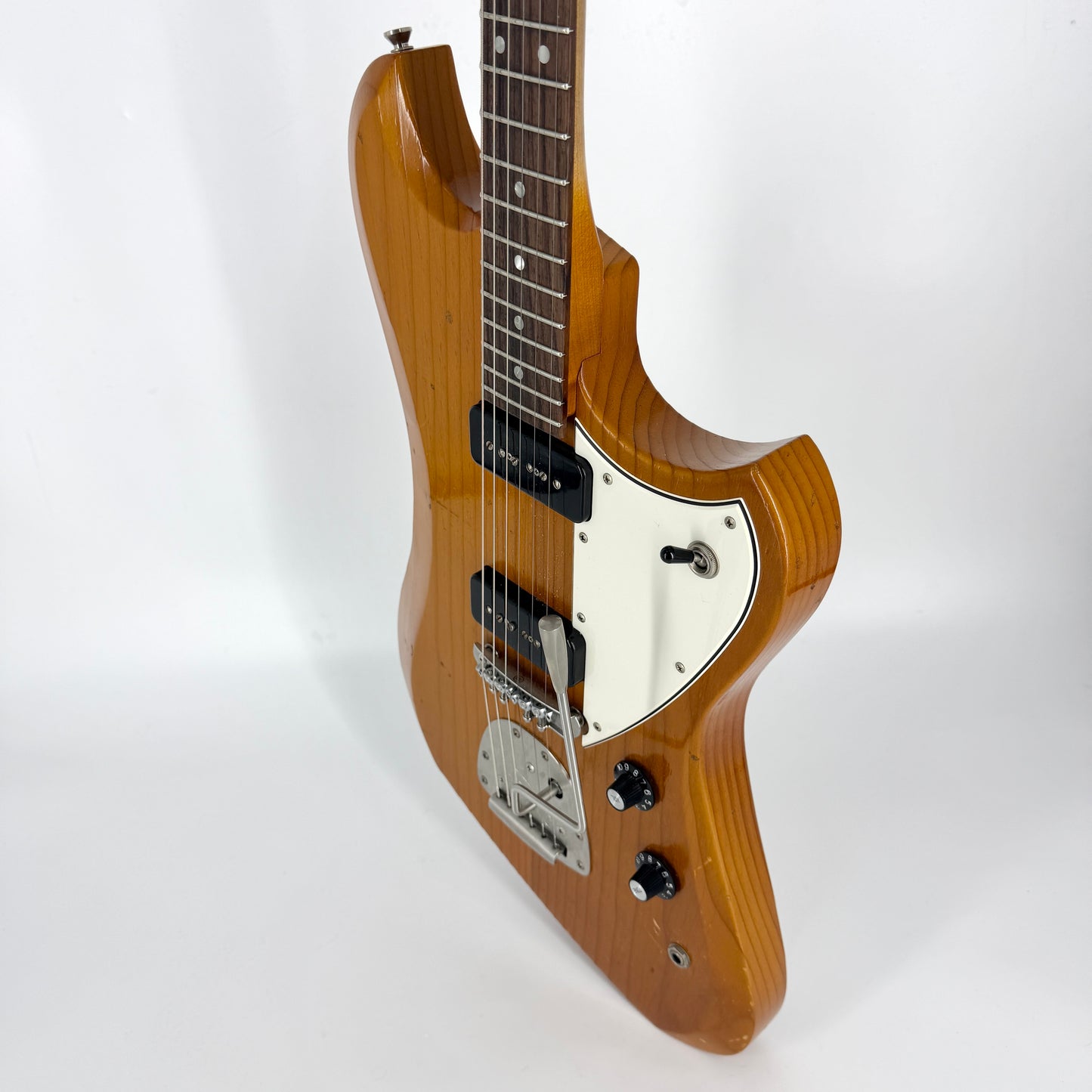 2025 Novo Nucleus Voltur J Light Distress – Amber