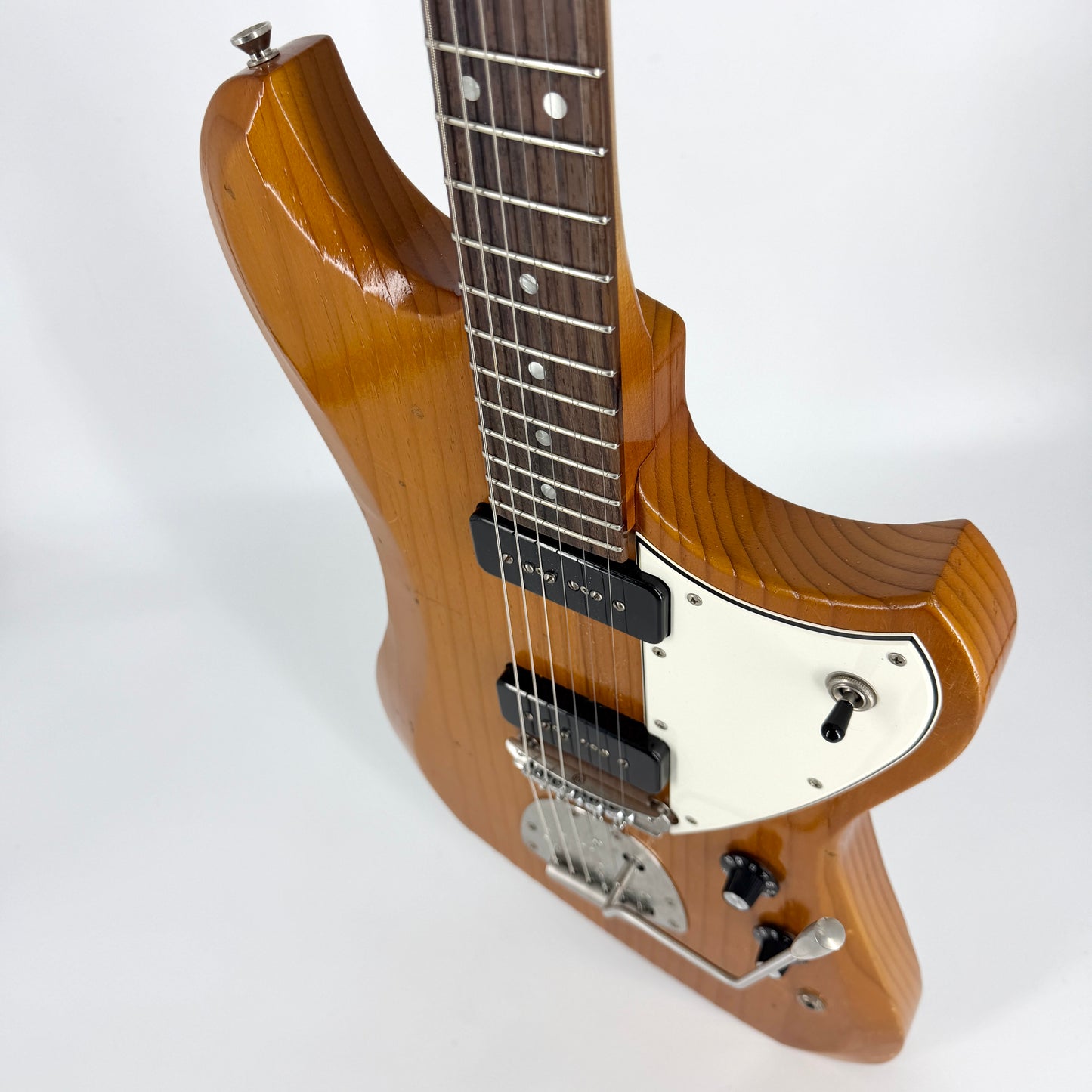 2025 Novo Nucleus Voltur J Light Distress – Amber