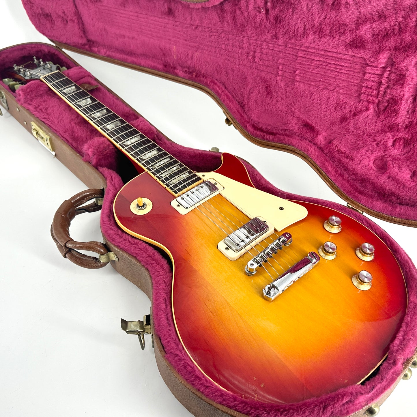 1975 Gibson Les Paul Deluxe - Cherry Sunburst