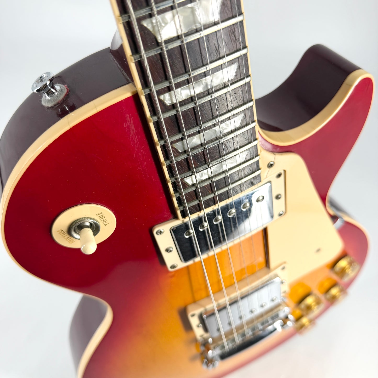 1997 Gibson Les Paul Standard – Cherry Sunburst
