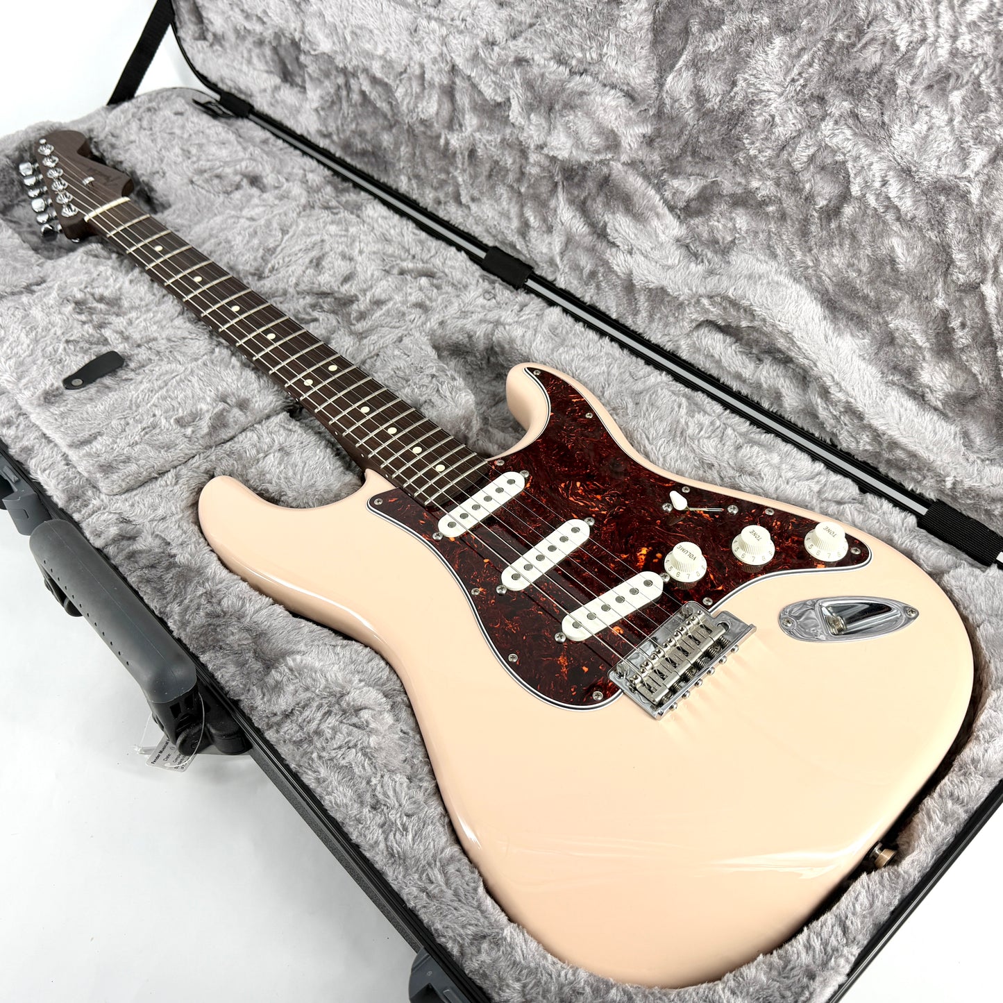 2021 Fender Limited Edition American Professional II Stratocaster Solid Rosewood Neck - Shell Pink