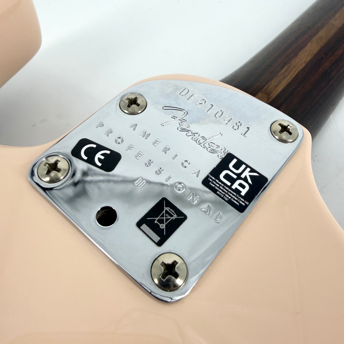 2021 Fender Limited Edition American Professional II Stratocaster Solid Rosewood Neck - Shell Pink