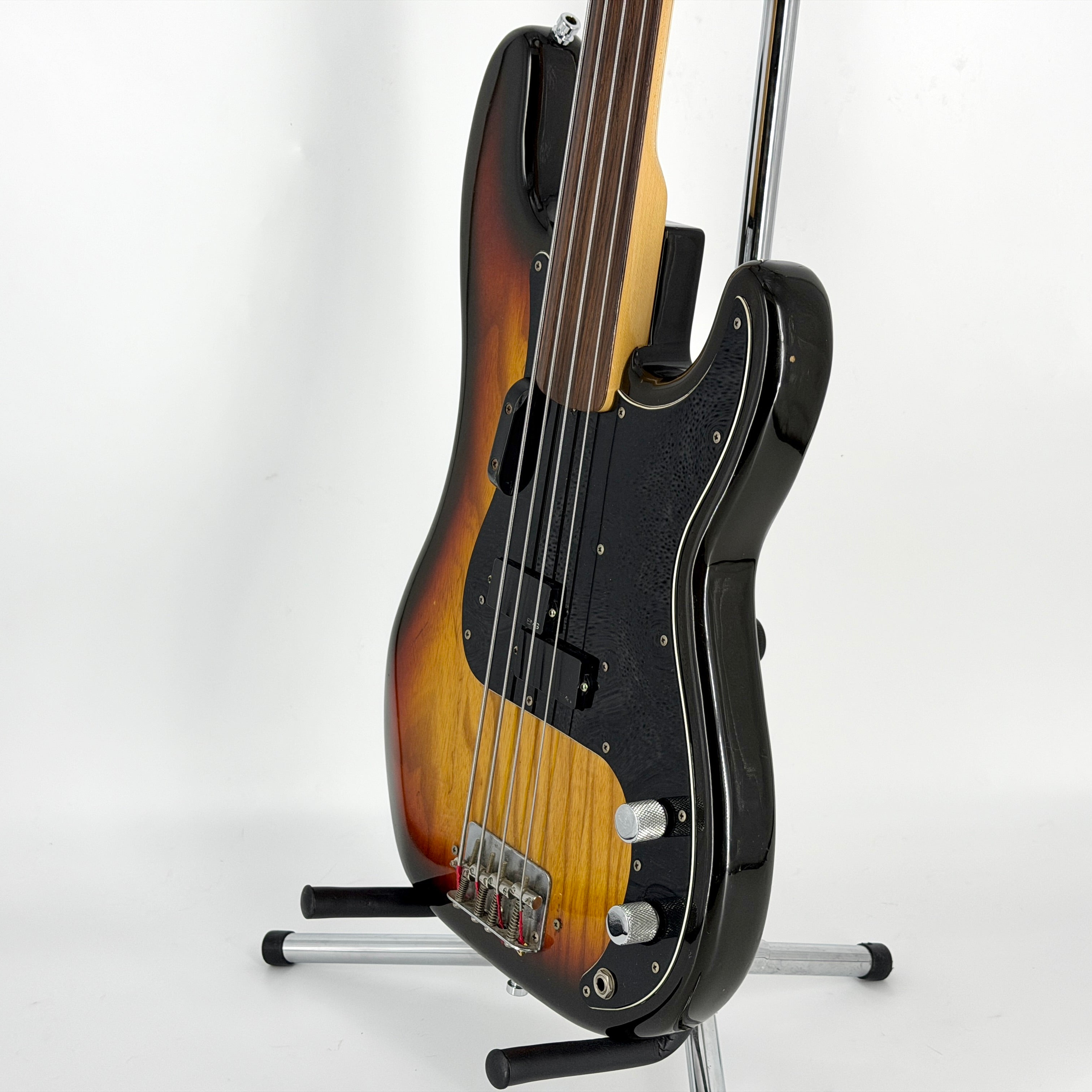 1978 Fender Fretless Precision Bass - Sunburst – Jordan Guitars