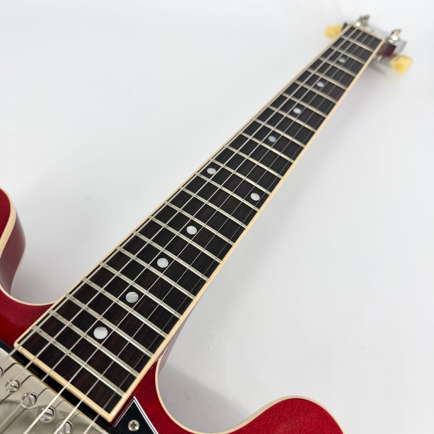 2024 Gibson ES-335 – Sixties Cherry