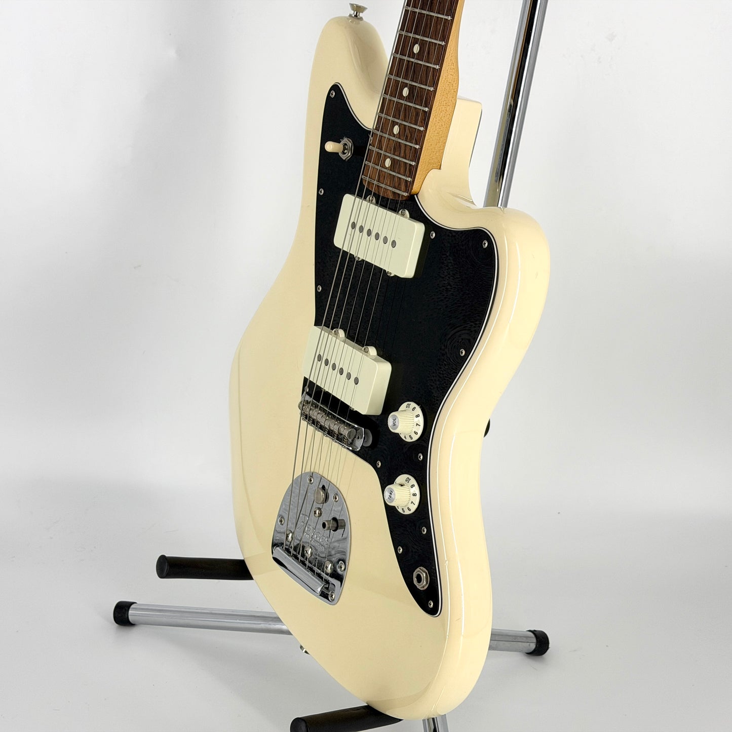 2016 Fender American Professional Jazzmaster – Olympic White