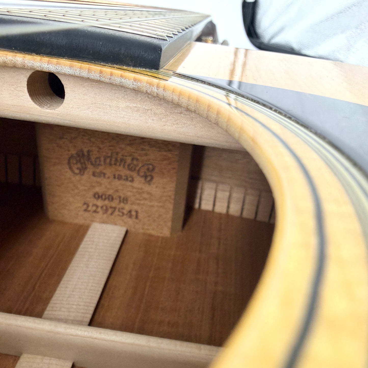 2019 Martin 000-18 Reimagined - Natural