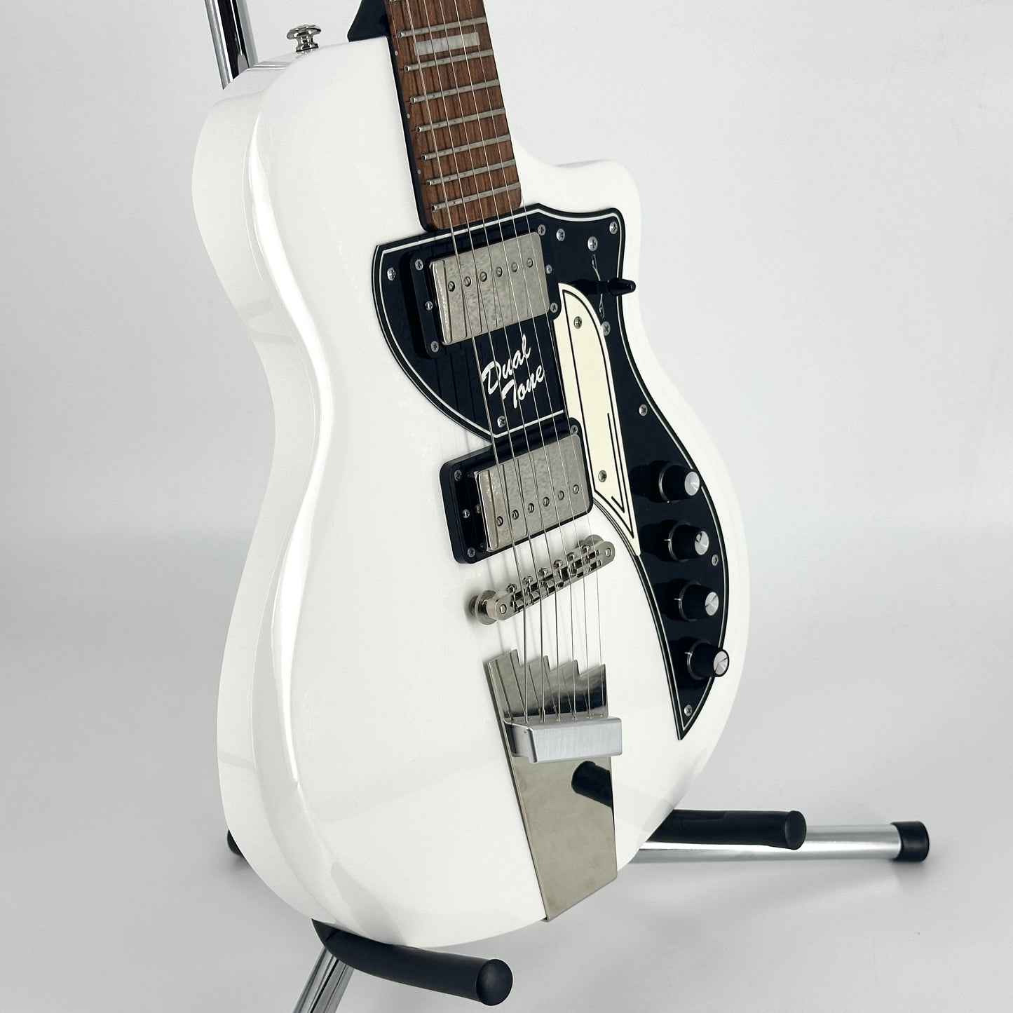 2019 Supro David Bowie 1961 Dual Tone Limited Edition 1224DBHT – White