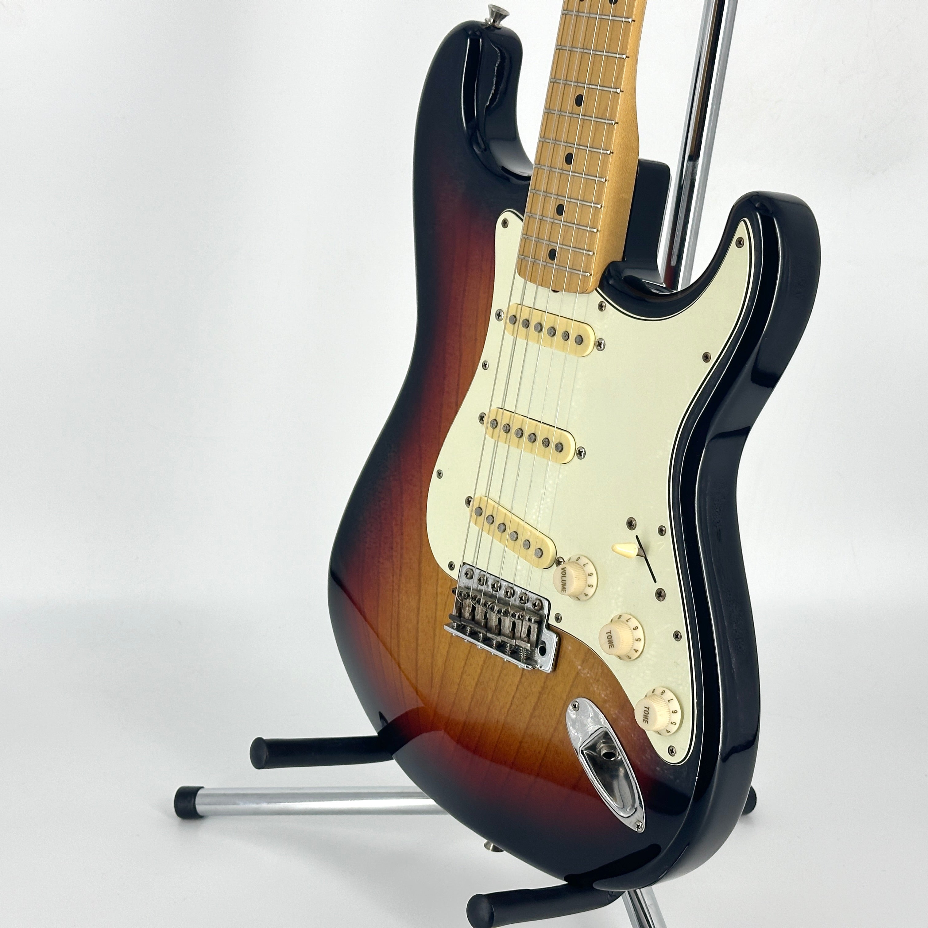 1999 Fender Japan STB-67EX2 ’67 Reissue Stratocaster – Sunburst