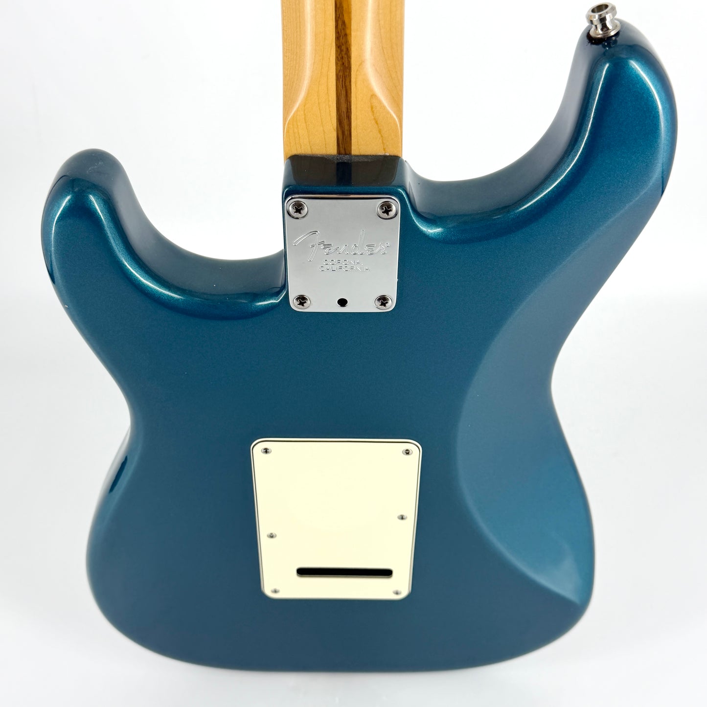 2000 Fender American Standard Stratocaster – Ocean Marine Metallic