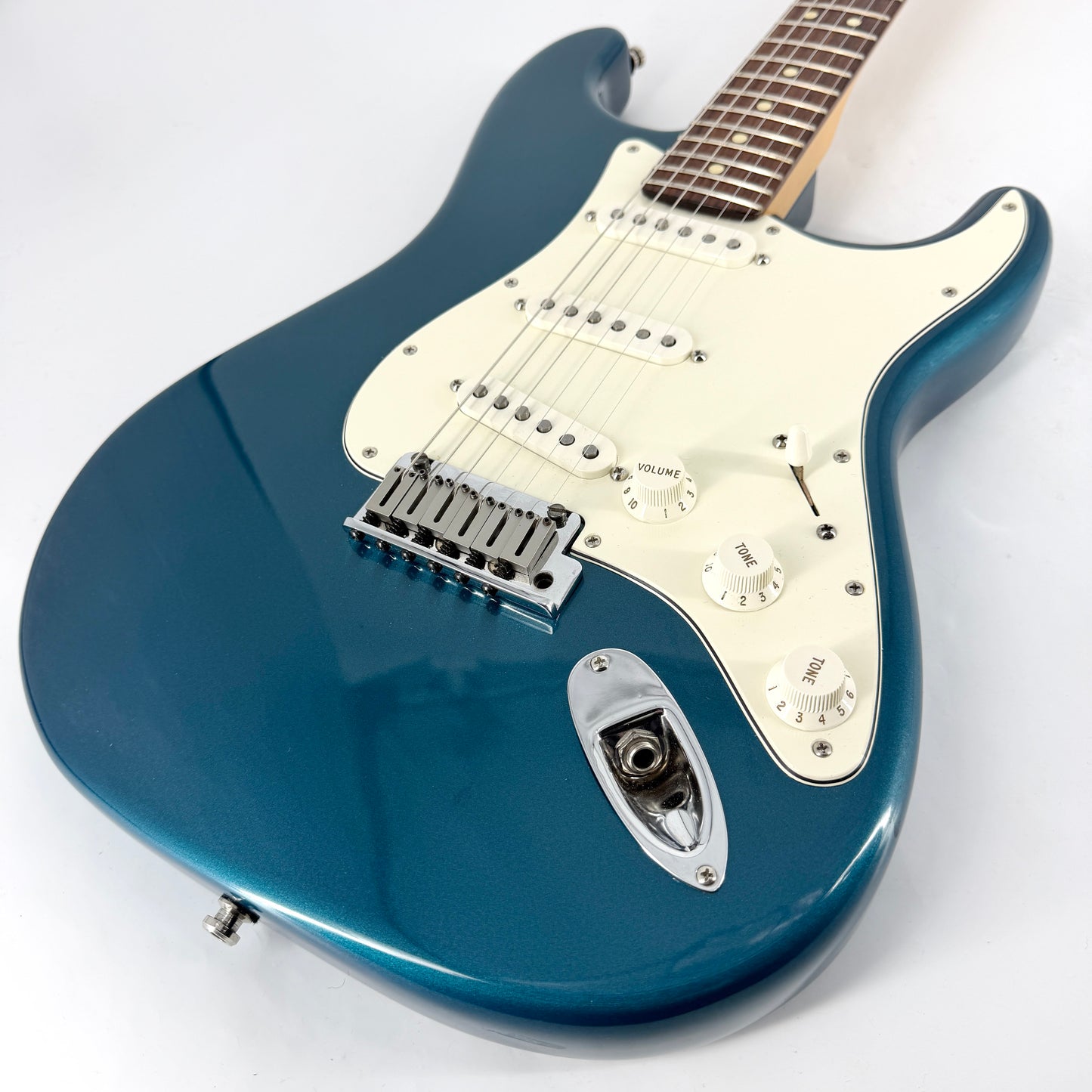 2000 Fender American Standard Stratocaster – Ocean Marine Metallic