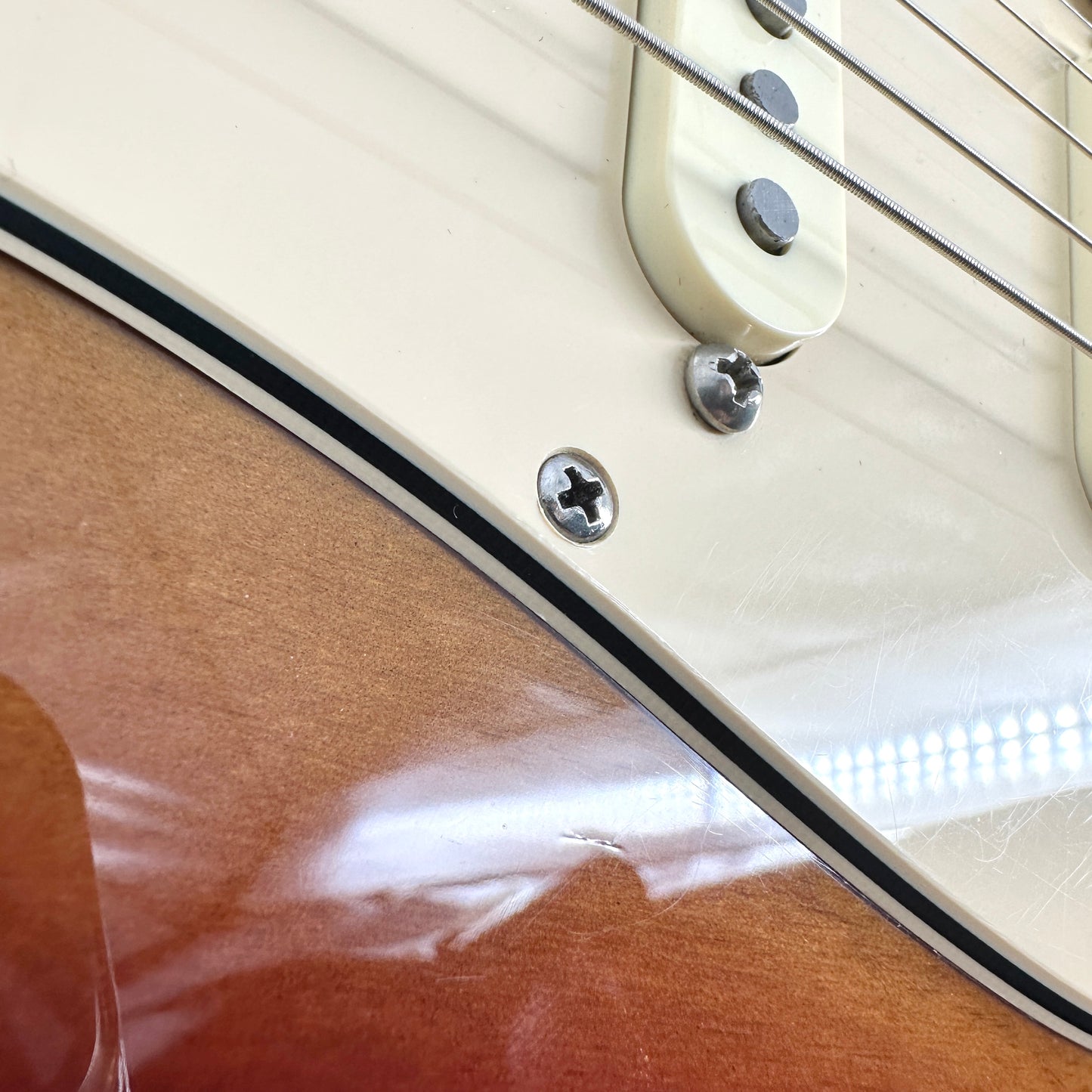 2006 Fender 60th Diamond Anniversary Commemorative American Stratocaster – Sunburst