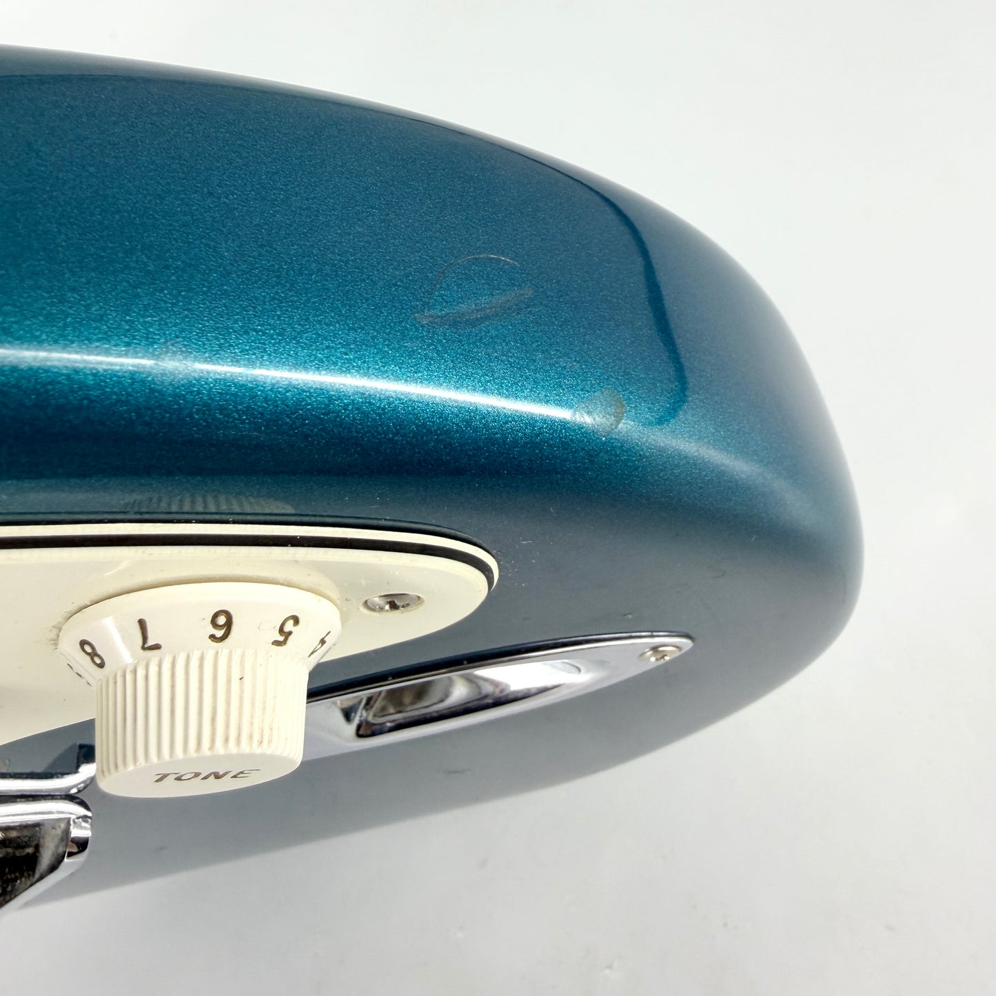 2000 Fender American Standard Stratocaster – Ocean Marine Metallic
