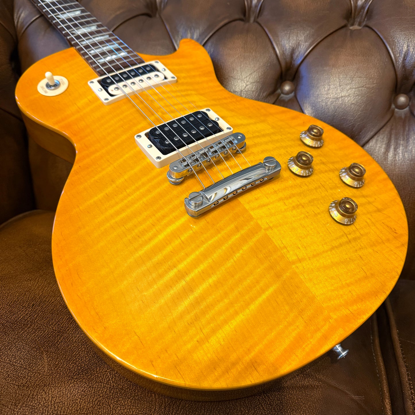 2000 Gibson Gary Moore Signature Les Paul – Lemon Burst