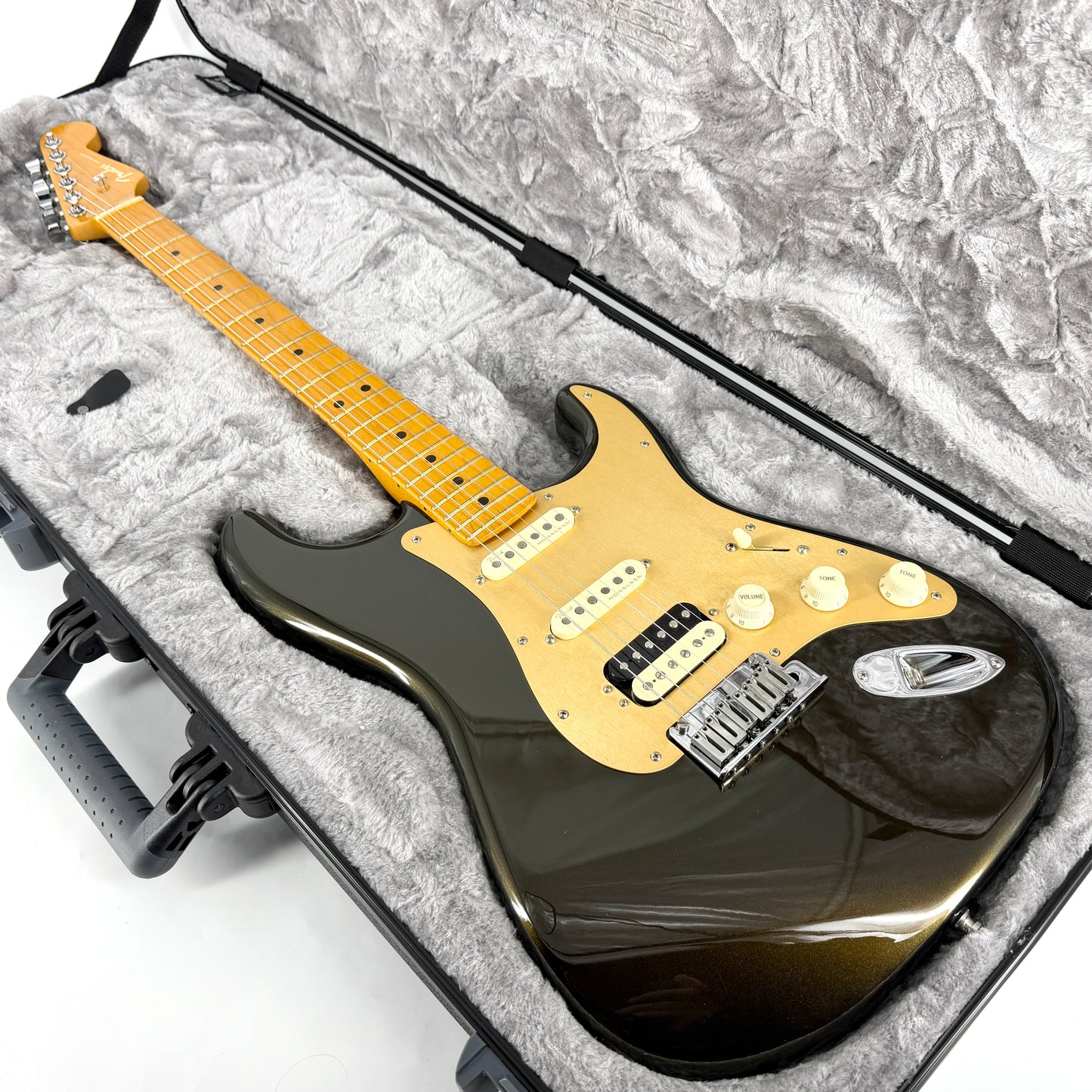 2020 Fender American Ultra Stratocaster HSS – Texas Tea